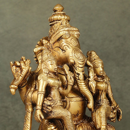 Divine Pure Brass Lord Ganesha Statue with Riddhi and Siddhi | 7" - Budhshiv.com