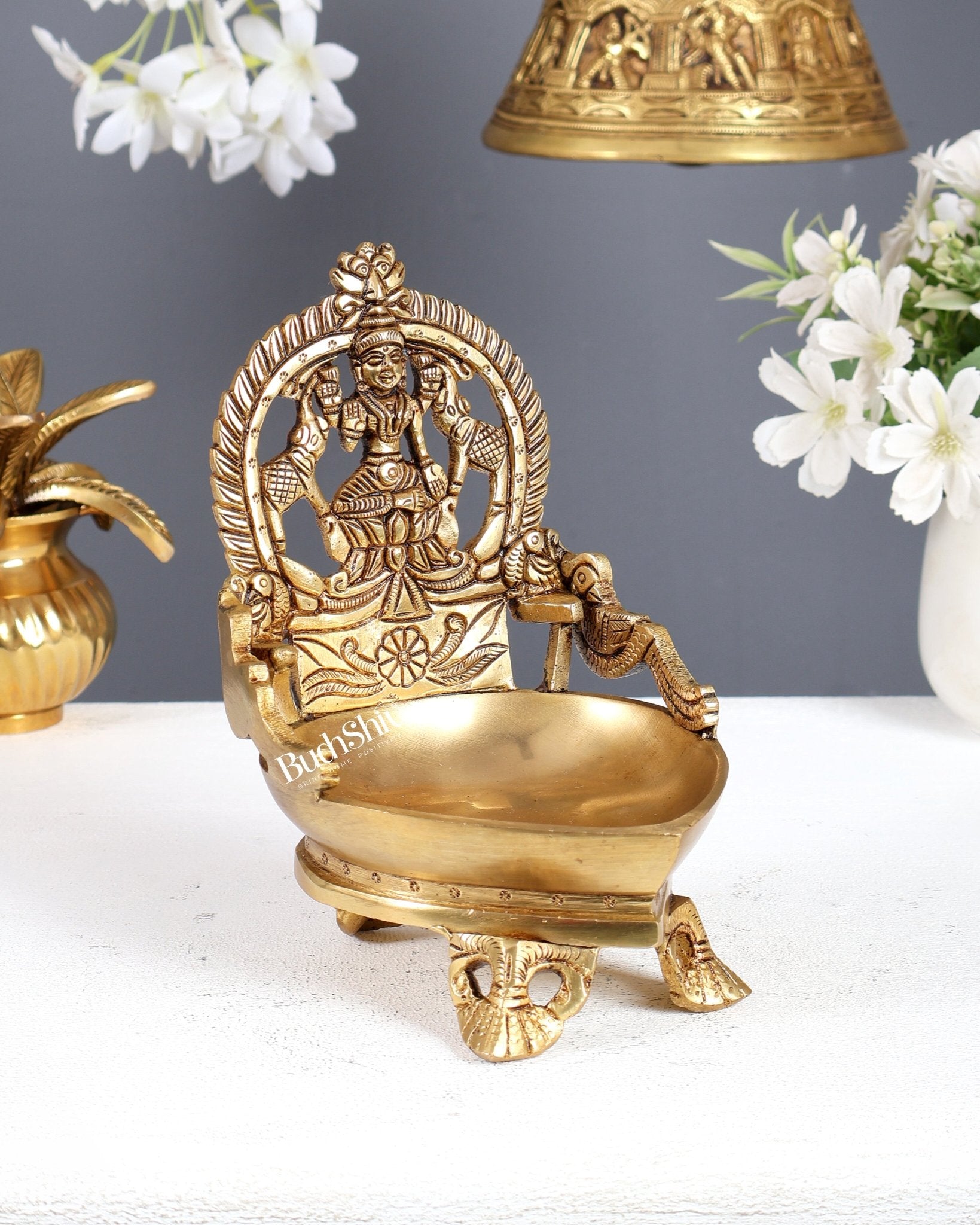 Gajalakshmi Brass Oil lamp 7" - Budhshiv.com