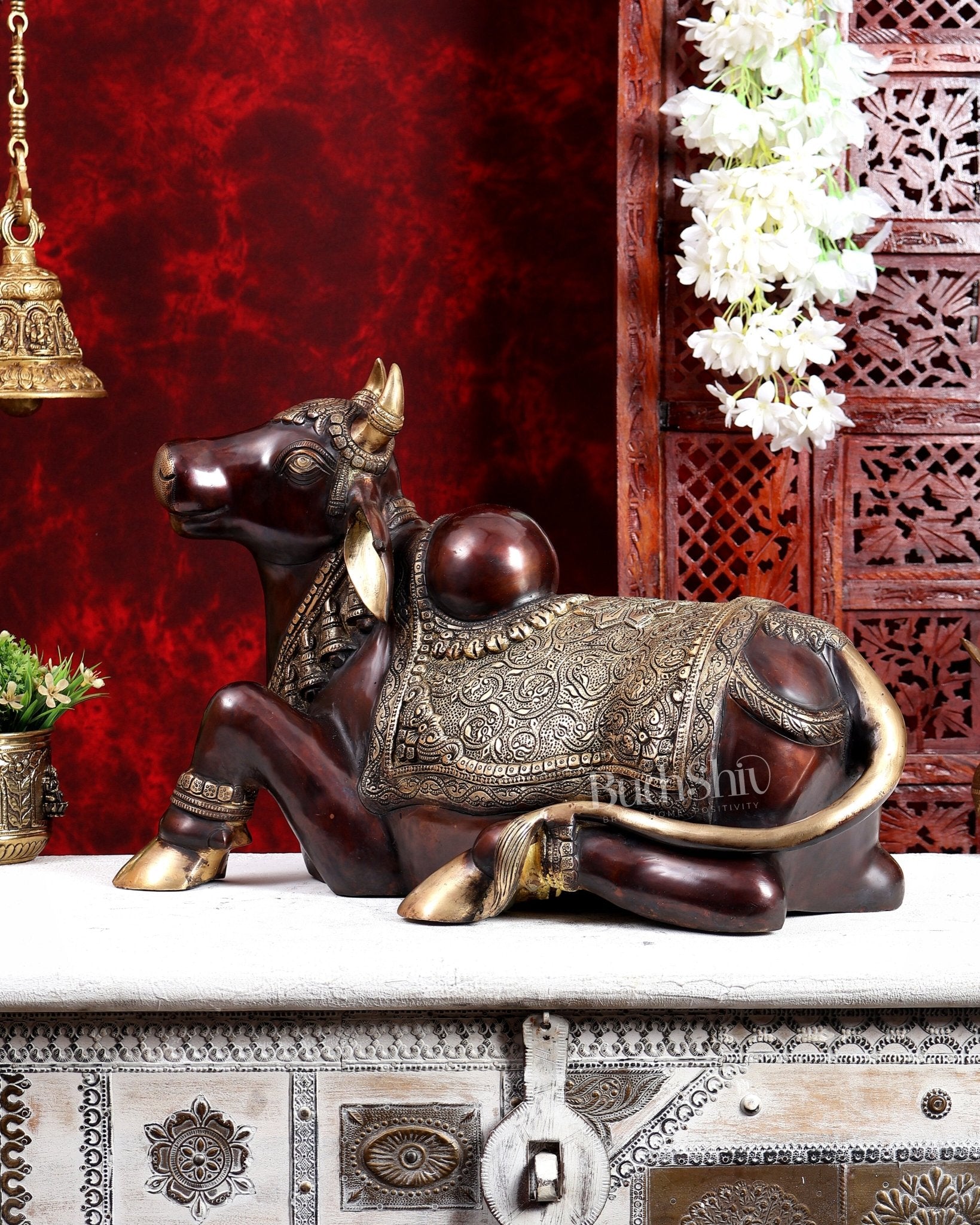 Handcrafted Brass Nandi Idol 21 inch dual tone - Budhshiv.com