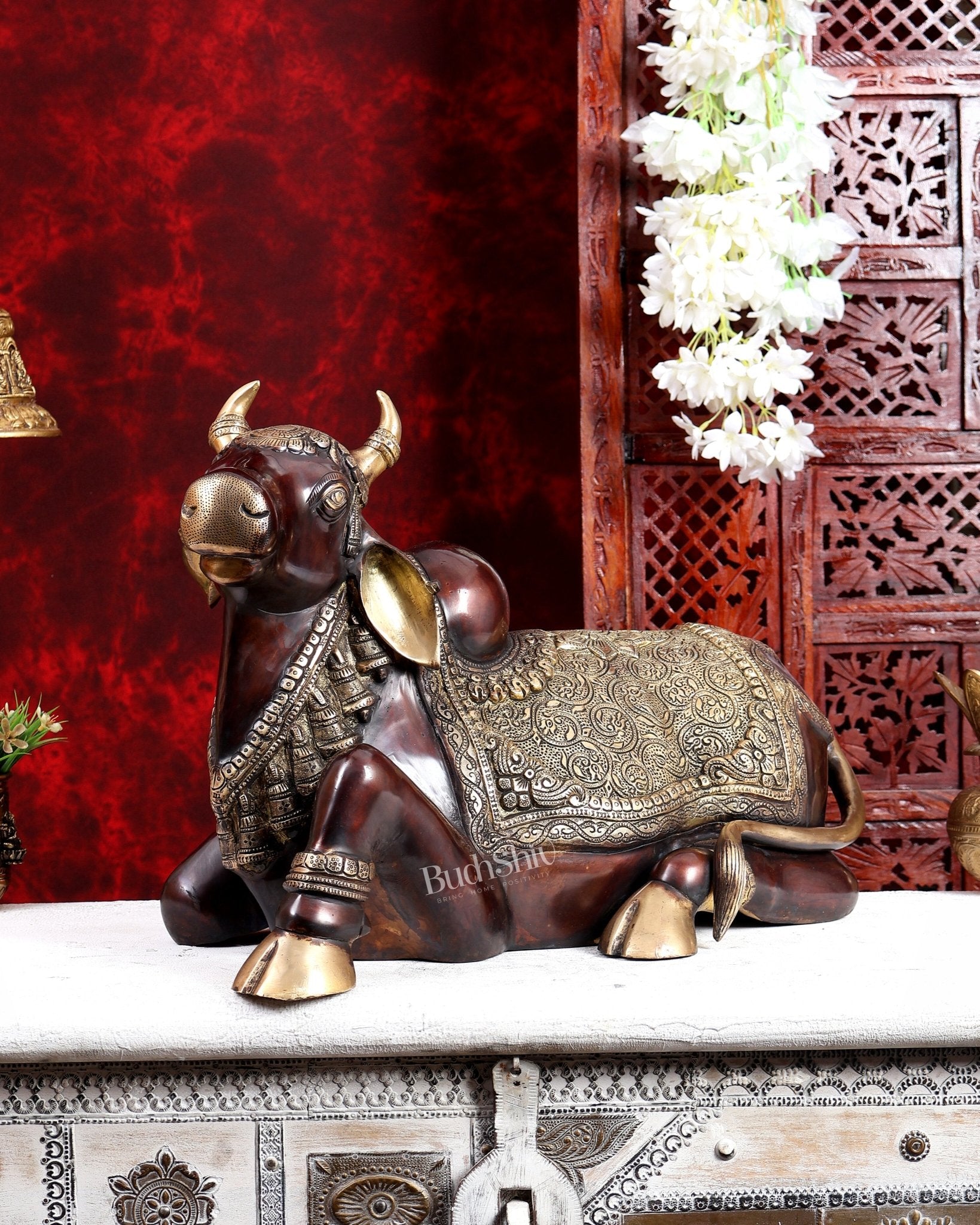 Handcrafted Brass Nandi Idol 21 inch dual tone - Budhshiv.com