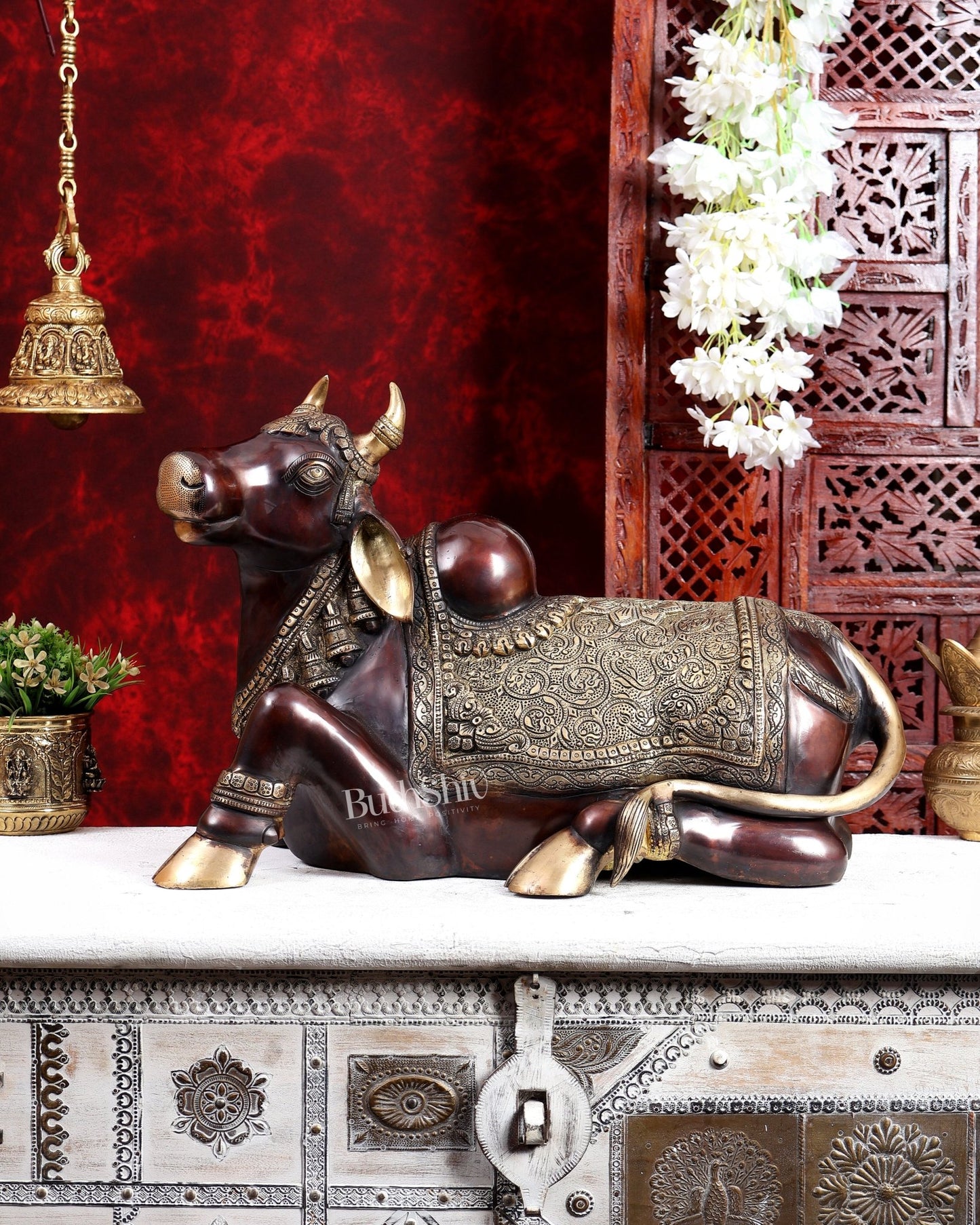 Handcrafted Brass Nandi Idol 21 inch dual tone - Budhshiv.com