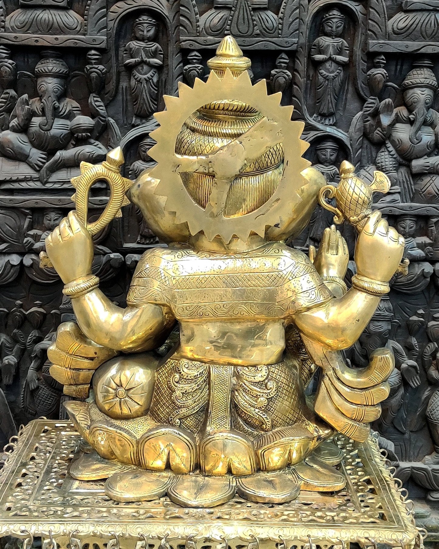 Handcrafted Ganapathi Statue 21": Lord Ganesha Seated on Lotus Base | 30 kg - Budhshiv.com