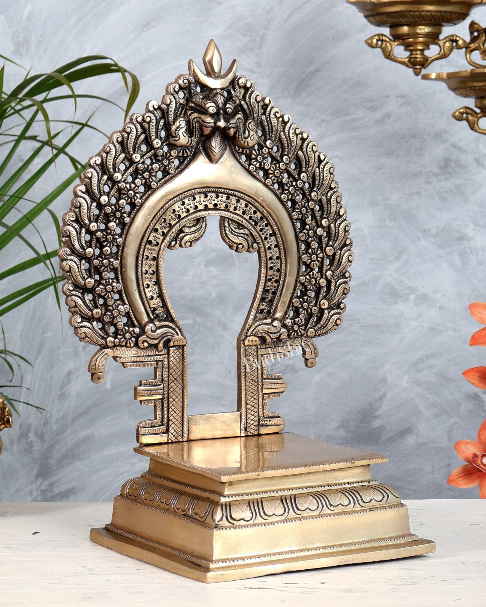 Large Brass Peetha Prabhavali with Kirtimukha Yali Design | Temple Backdrop for God Idols 14.75" - Budhshiv.com