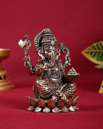 Lord Ganesha idol with Right - Side Trunk - Budhshiv.com
