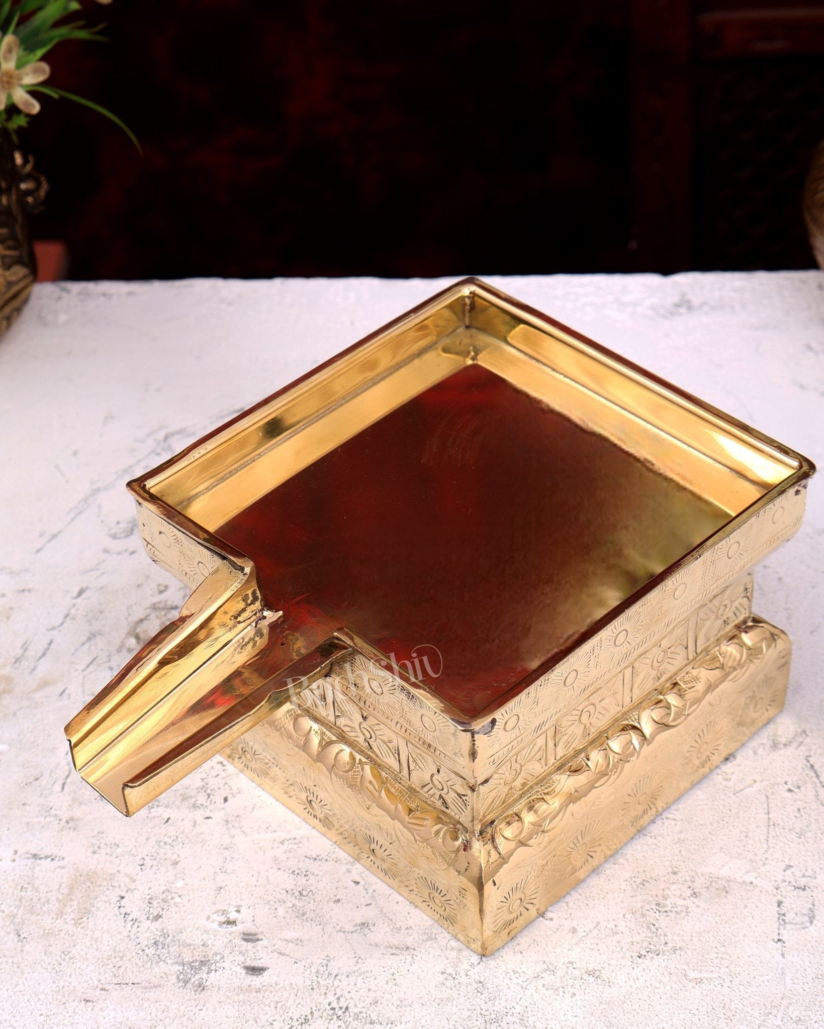 Premium Brass Abhishekam Patra with 8.5-Inch Idol Platform – Traditional Pooja Essential - Budhshiv.com