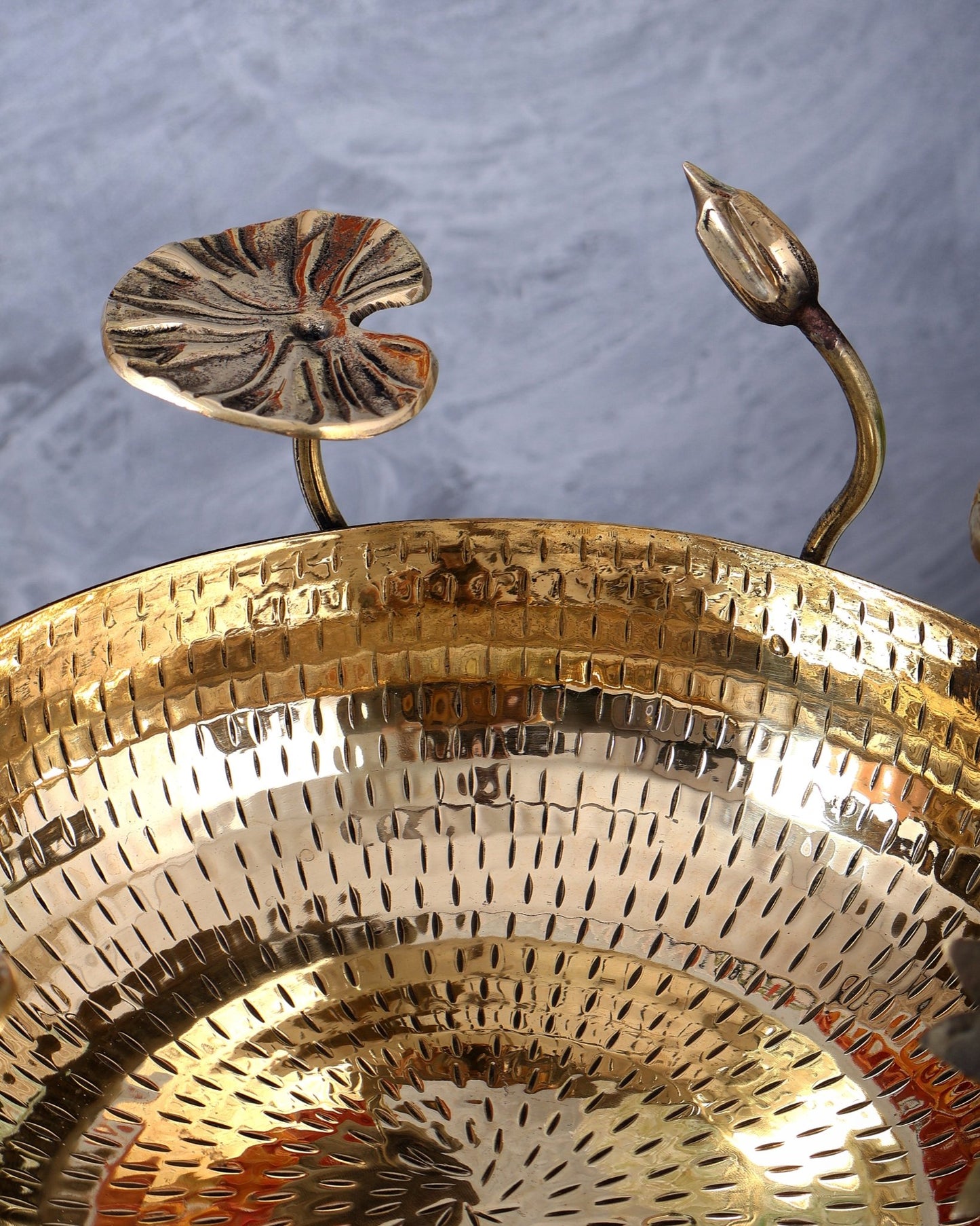 Premium Brass Lightweight Urli with Lotus & Pond Flowers Design – Decorative Bowl (14 Inches) - Budhshiv.com