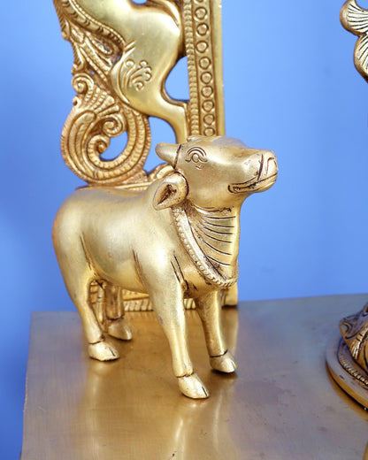 Premium Brass Lord Krishna with Cow, Calf, Sheshanaag, Sudama & Kirtimukha Prabhavali – Grand Venugopala Sculpture (36.5 Inches) - Budhshiv.com