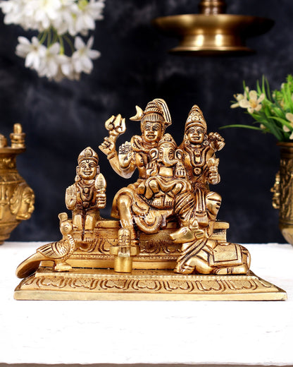 Premium Brass Shiv Parivar Idol 5 inch - Budhshiv.com