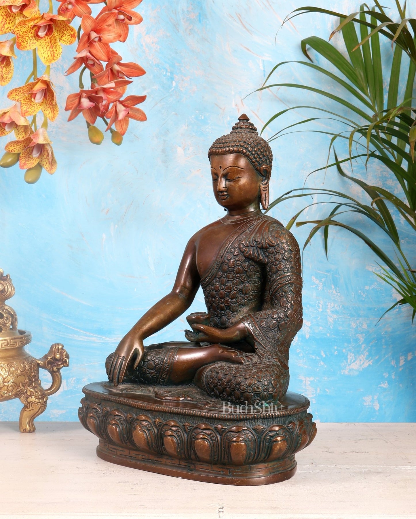 Pure Brass Antique Buddha bhoomisparsha mudra Statue - 13.5" Height - Budhshiv.com