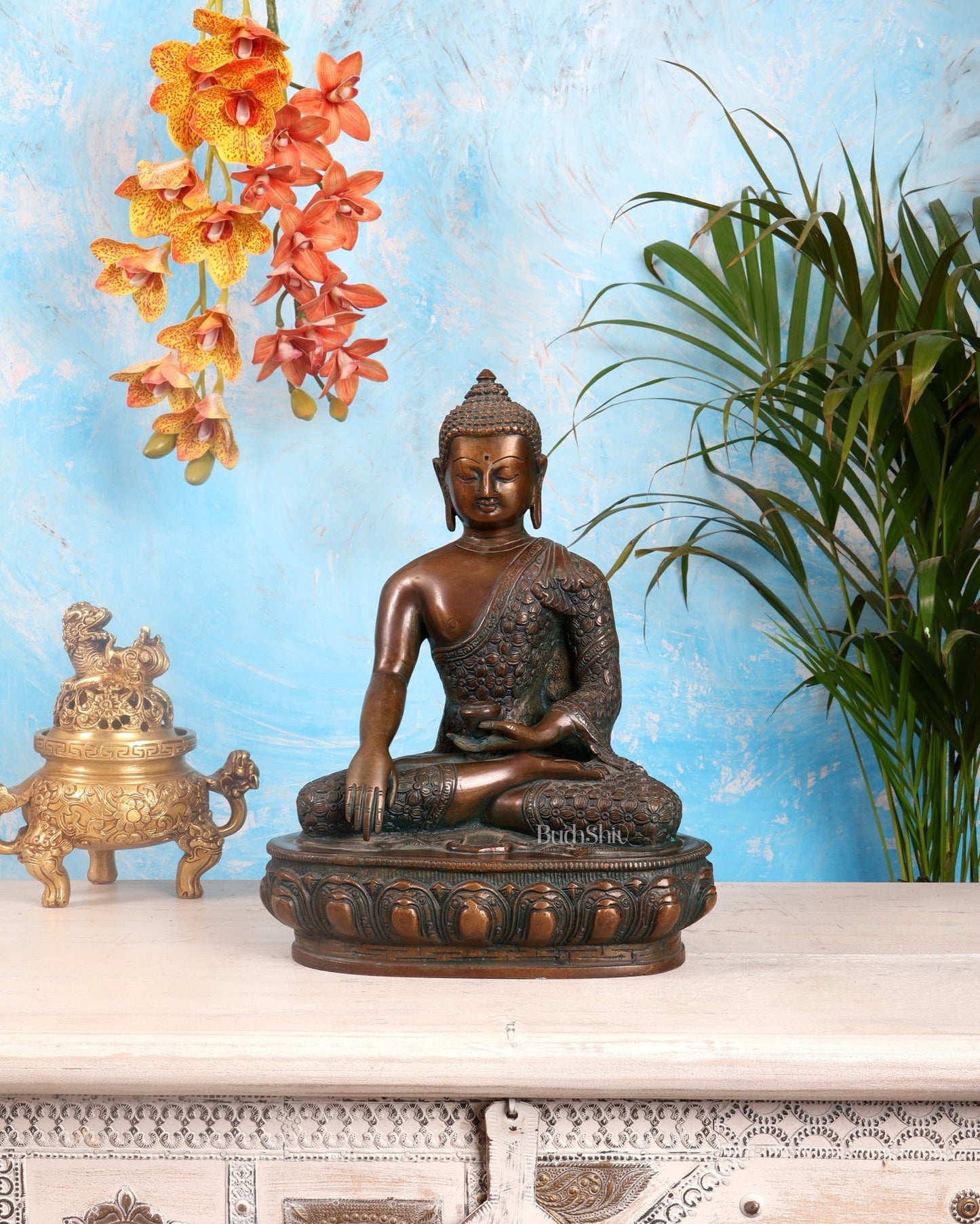 Pure Brass Antique Buddha bhoomisparsha mudra Statue - 13.5" Height - Budhshiv.com