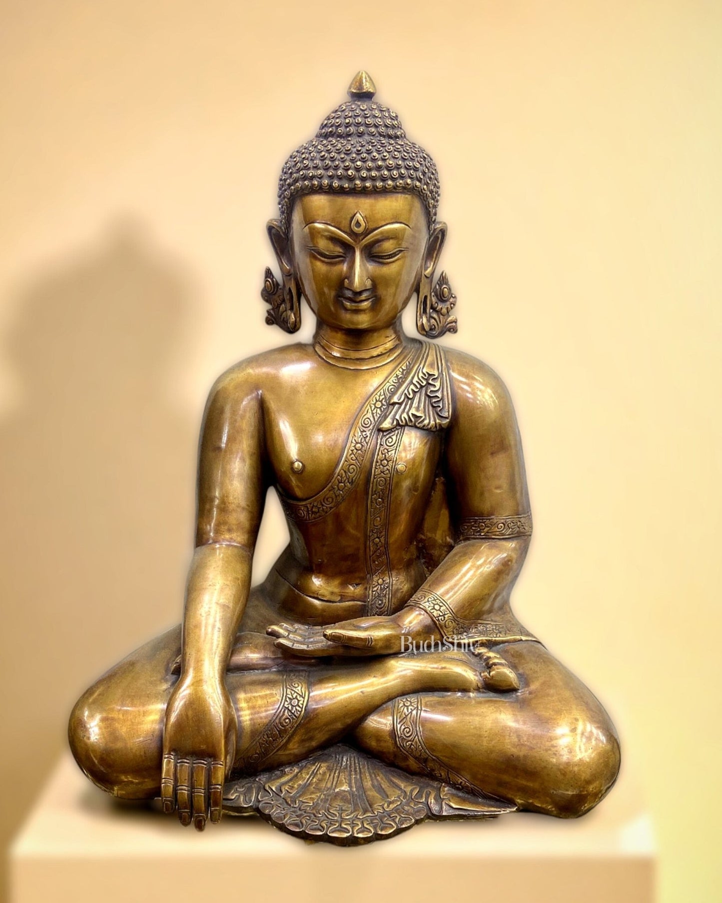 Pure Brass Buddha in Bhumisparsha Mudra Statue - 21" | large size - Budhshiv.com