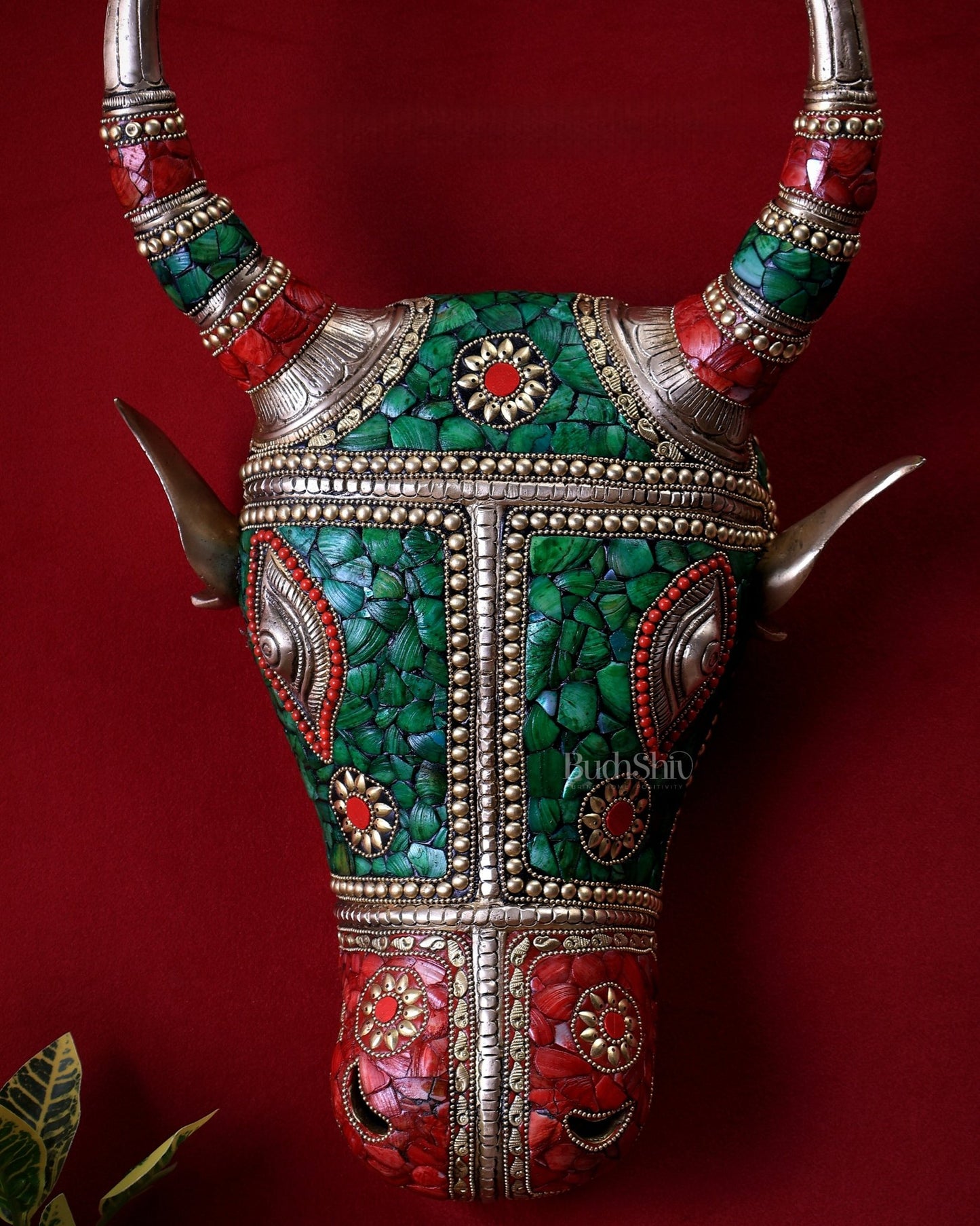 Pure Brass bull Face Wall Hanging with unique Stonework – 18.5” - Budhshiv.com
