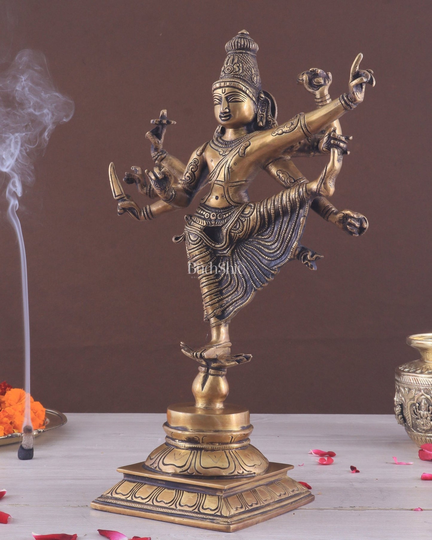 Pure Brass Dancing Vishnu avatar vamana as Thirivikrama with 8 Arms 16 inch - Budhshiv.com