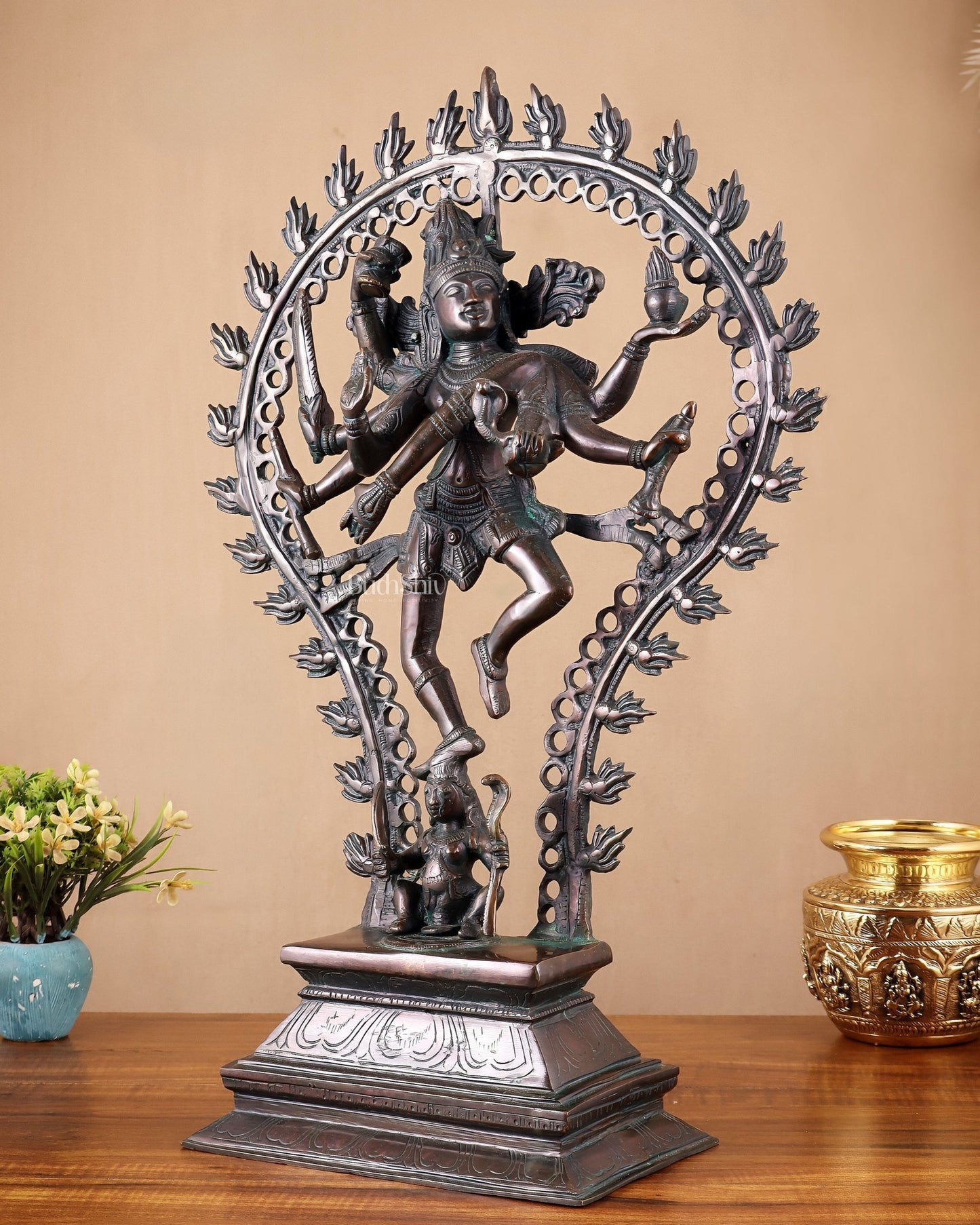 Pure Brass Eight - Armed Nataraja Statue – Antique Bronze Tone 21.5" - Budhshiv.com