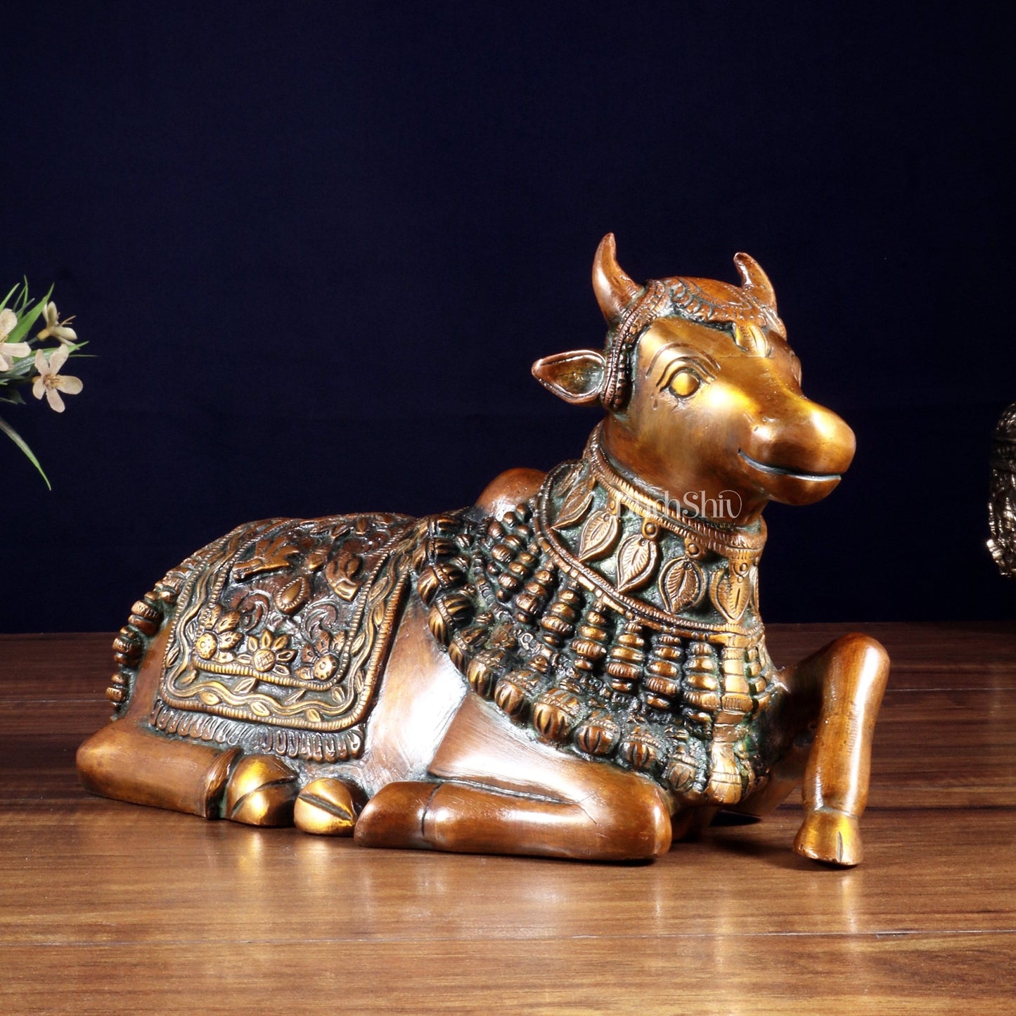 Pure Brass Engraved Nandi Statue – 10" Double chola - Budhshiv.com
