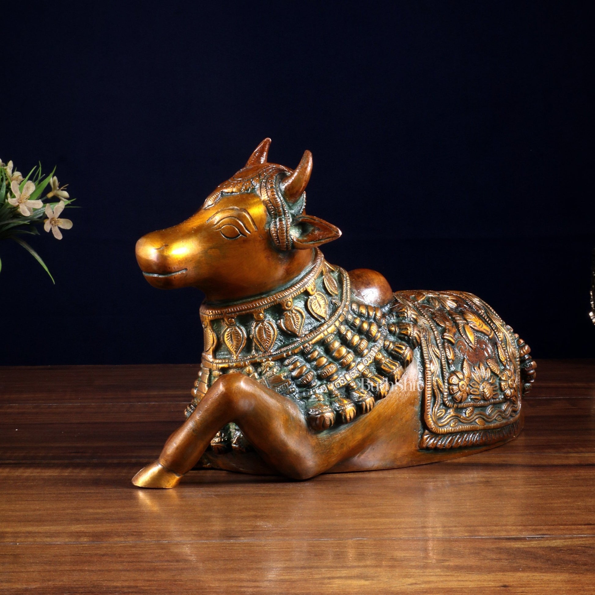 Pure Brass Engraved Nandi Statue – 10" Double chola - Budhshiv.com