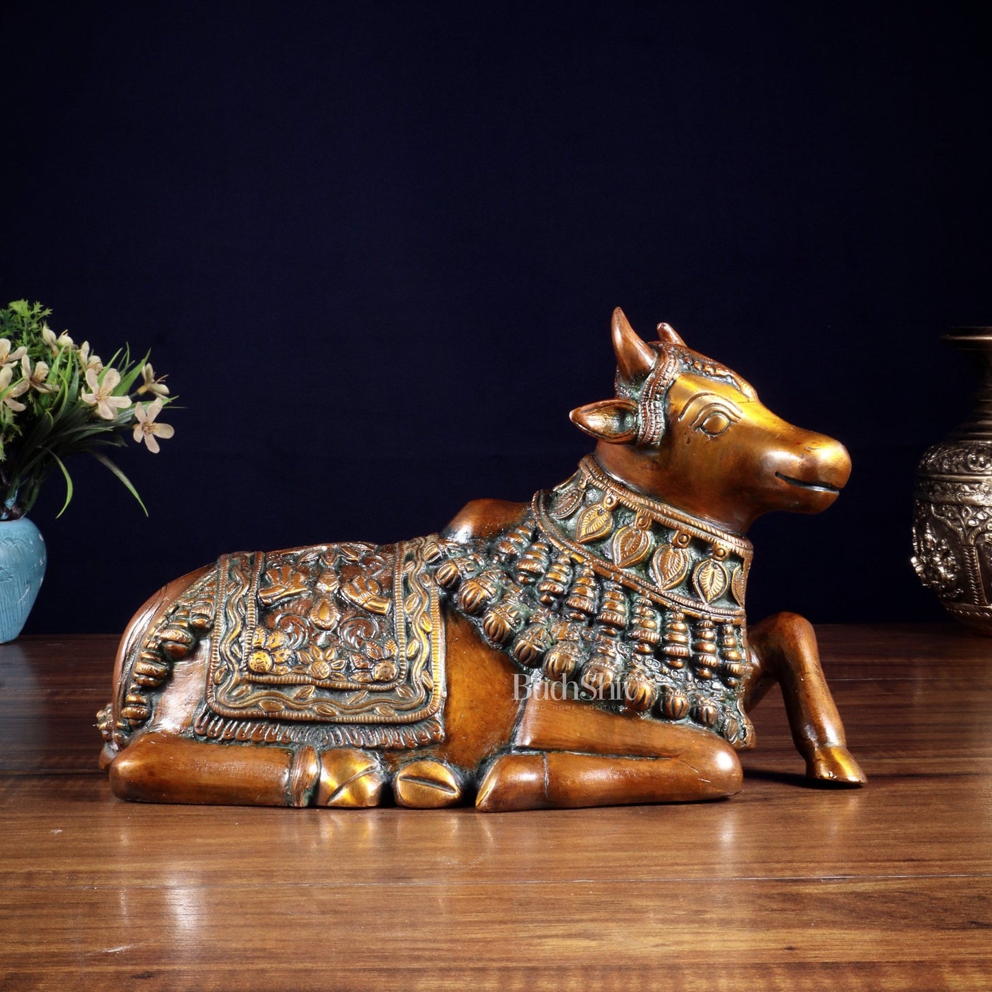 Pure Brass Engraved Nandi Statue – 10" Double chola - Budhshiv.com