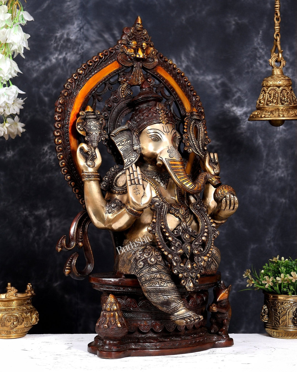 Pure Brass Ganesha large Idol 26 inch with Kirtimukha Prabhavali aureole three tone finish - Budhshiv.com