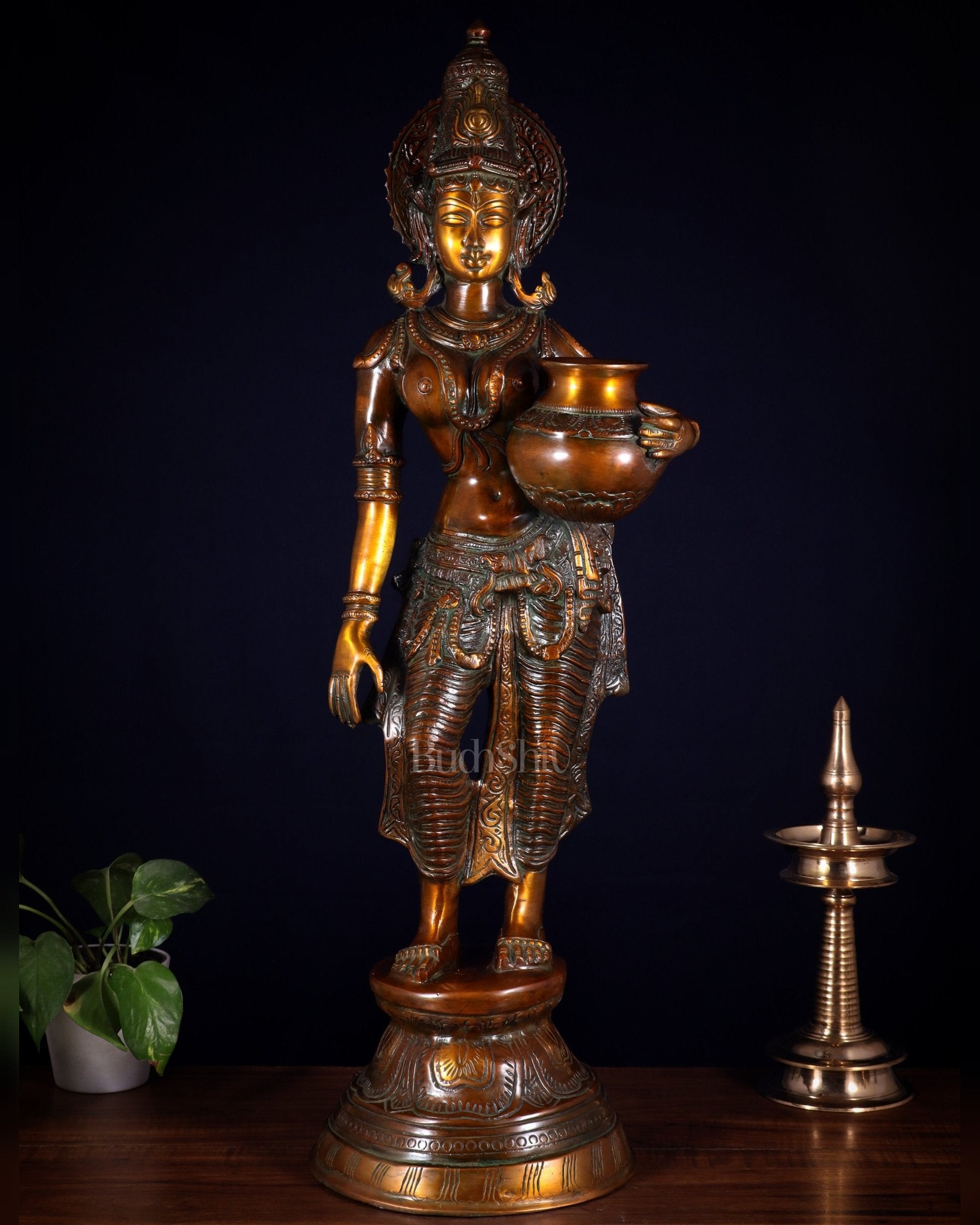 Pure Brass Lady with Pot Statue – Double Chola Tone 28.5 inch - Budhshiv.com