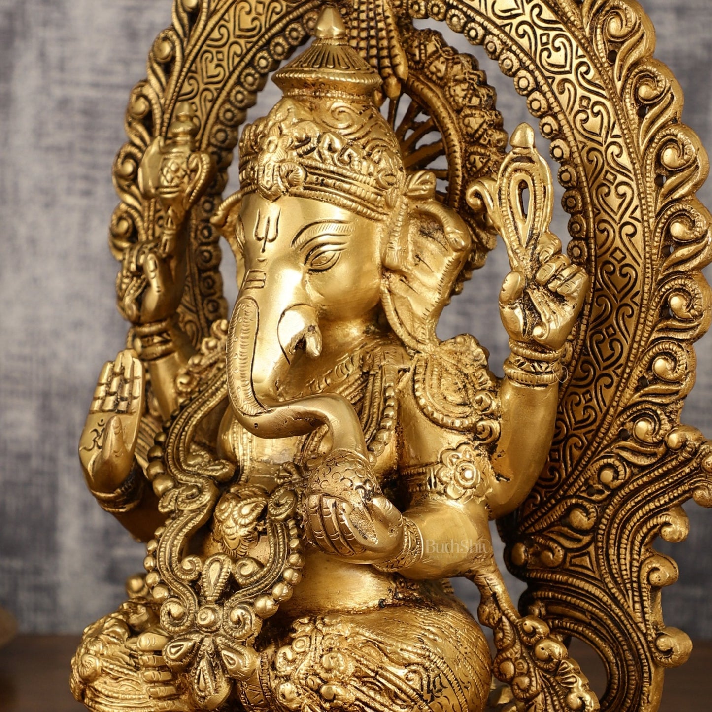 Pure Brass Lord Ganesha with Kirtimukha Prabhavali Aura | 15.5 Inch - Budhshiv.com