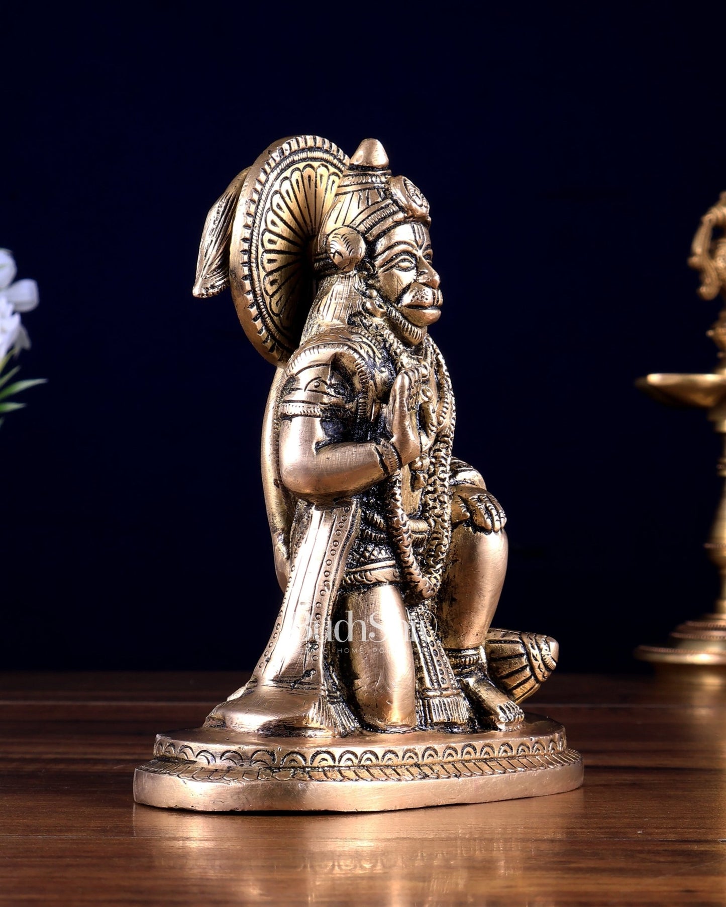 Pure Brass Lord Hanuman Kneeling Blessing Statue 6 inch - Budhshiv.com