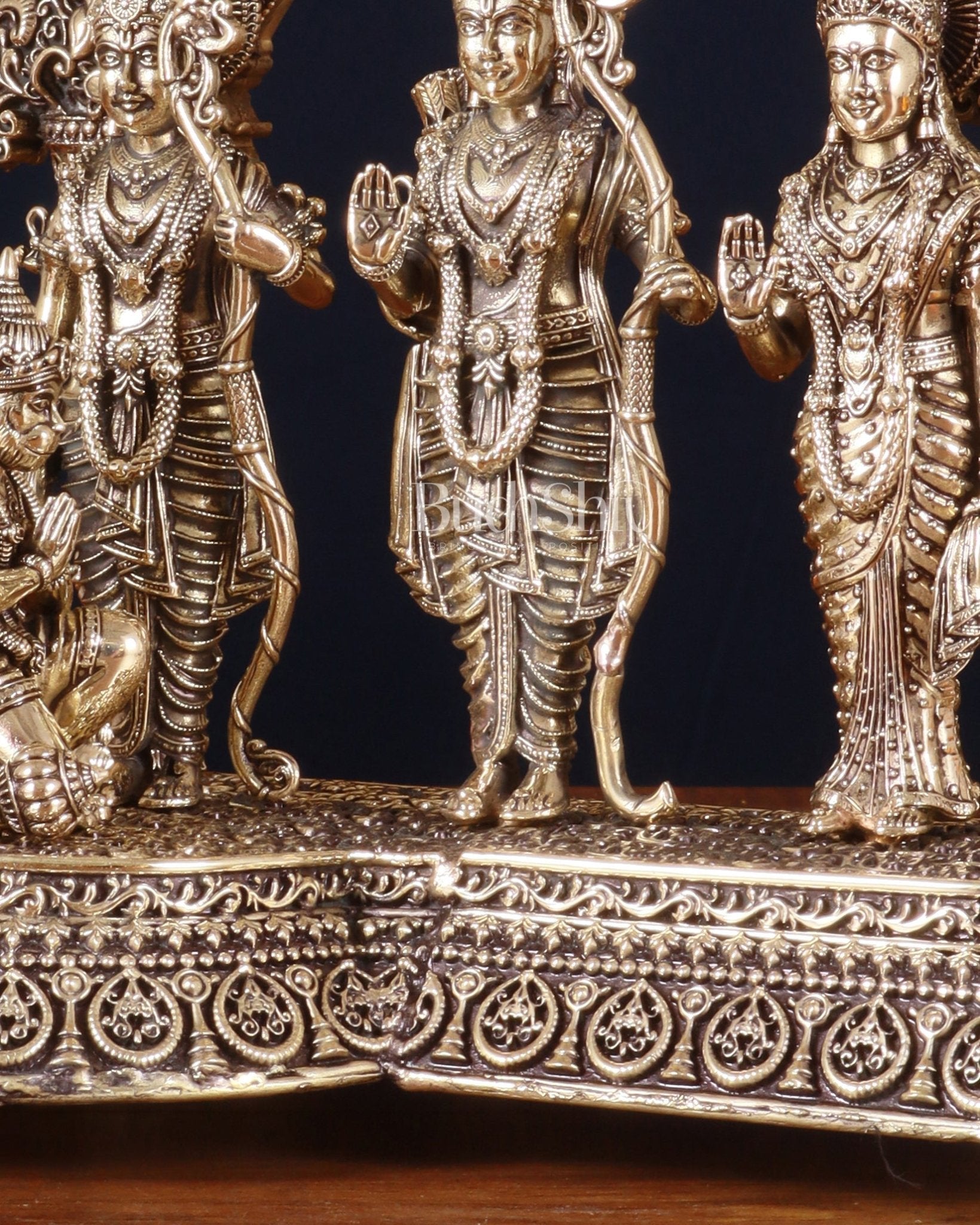 Pure Brass Lord Ram Darbar Intricately Crafted Statue – 9.5 Inch - Budhshiv.com