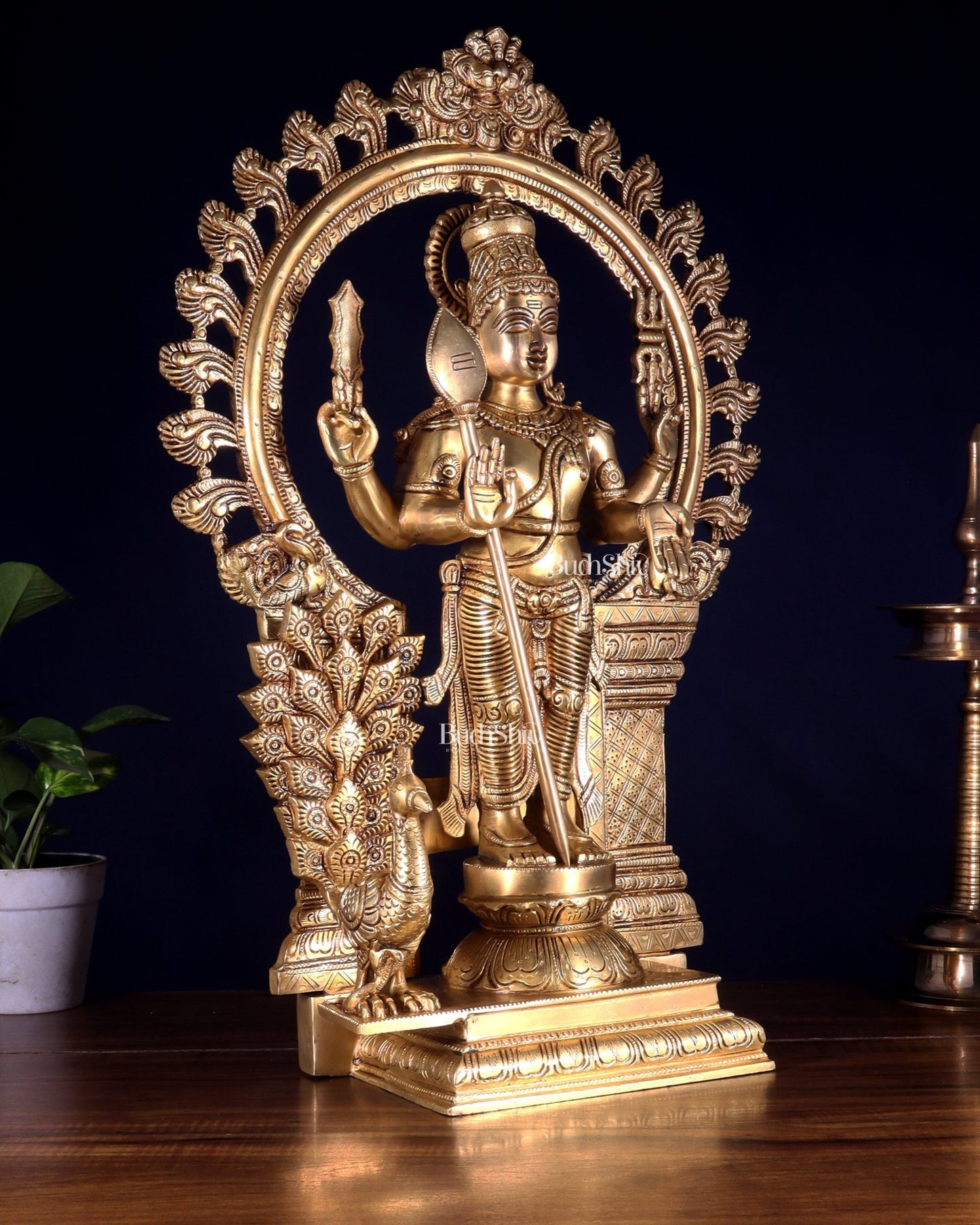 Pure Brass Murugan with Thiruvachi Prabhavali Arch 23 inch - Budhshiv.com