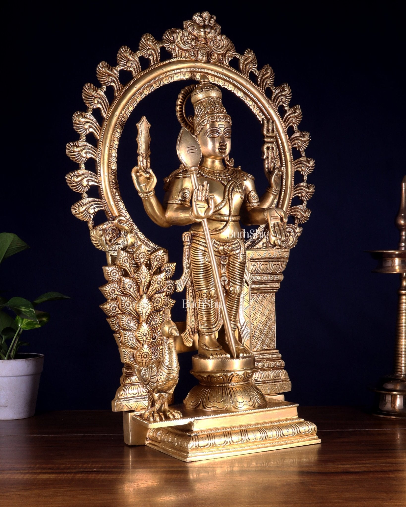 Pure Brass Murugan with Thiruvachi Prabhavali Arch 23 inch - Budhshiv.com