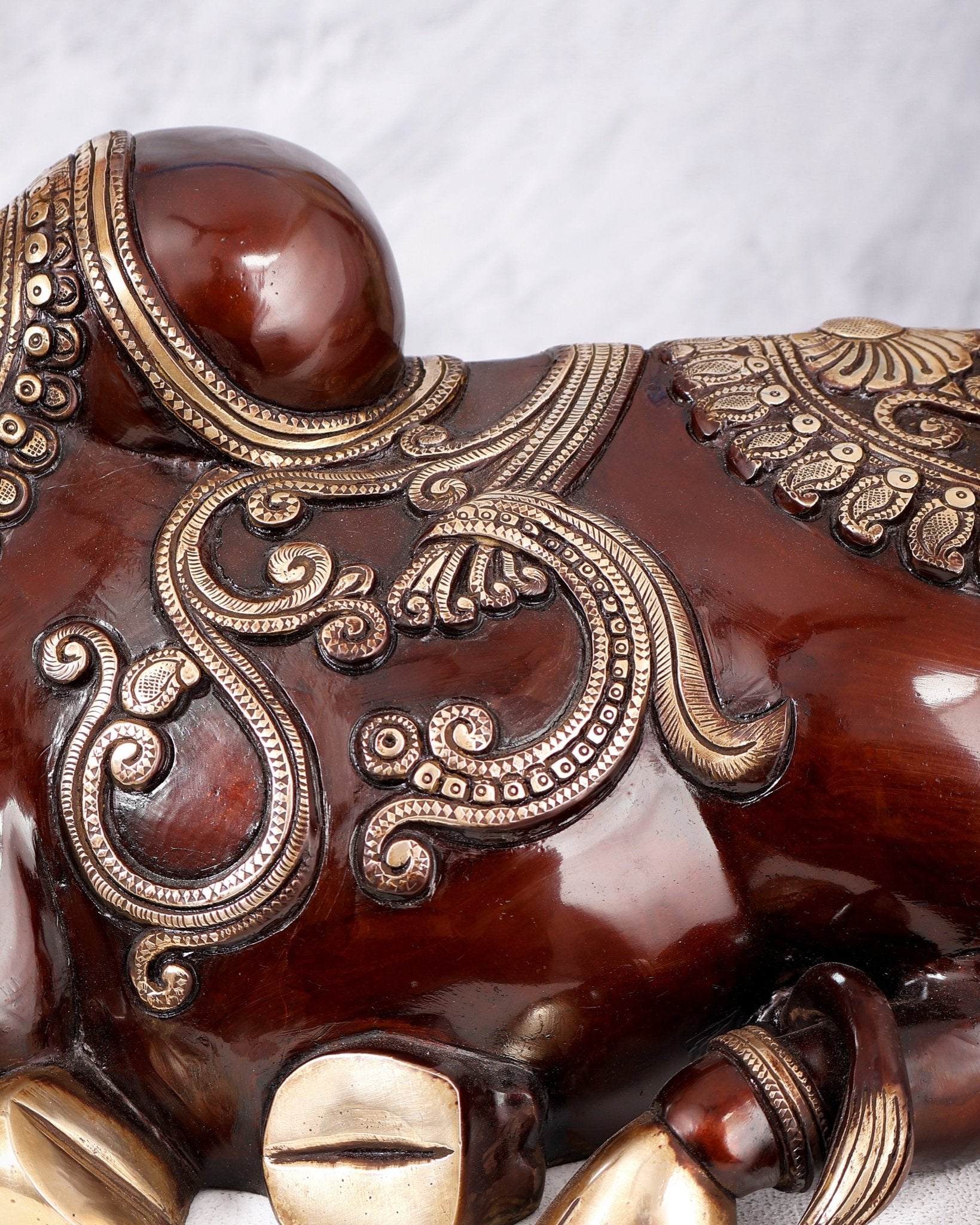 Pure Brass Nandi Statue | 18" Intricate Carvings Dual tone - Budhshiv.com