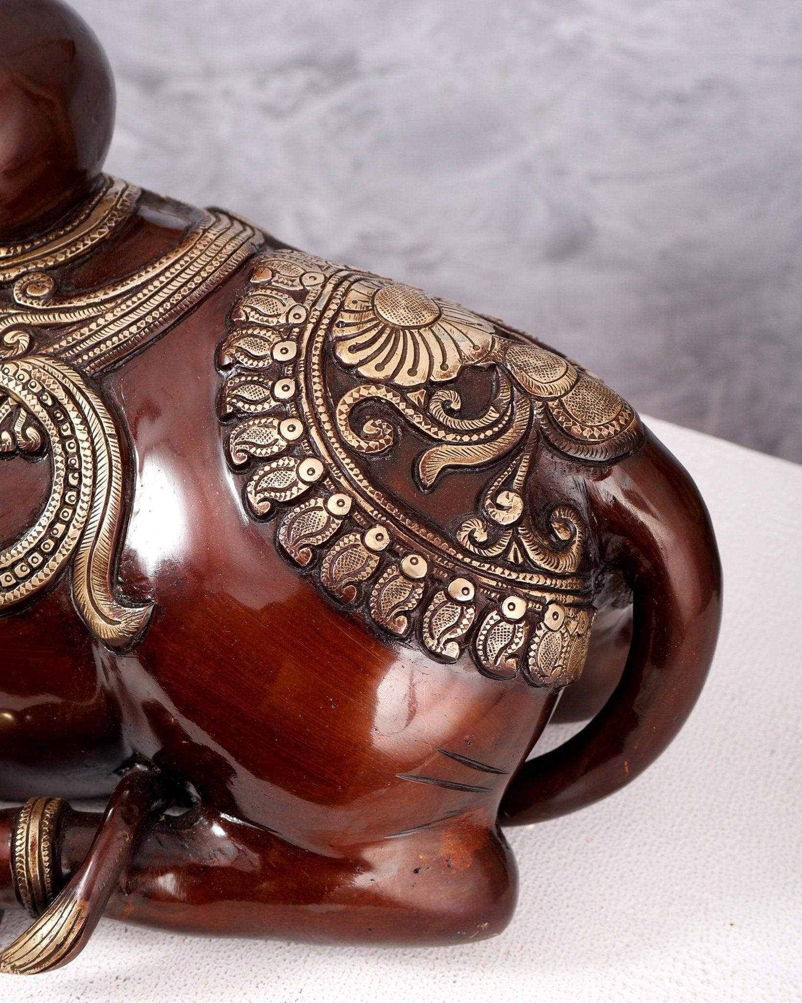 Pure Brass Nandi Statue | 18" Intricate Carvings Dual tone - Budhshiv.com