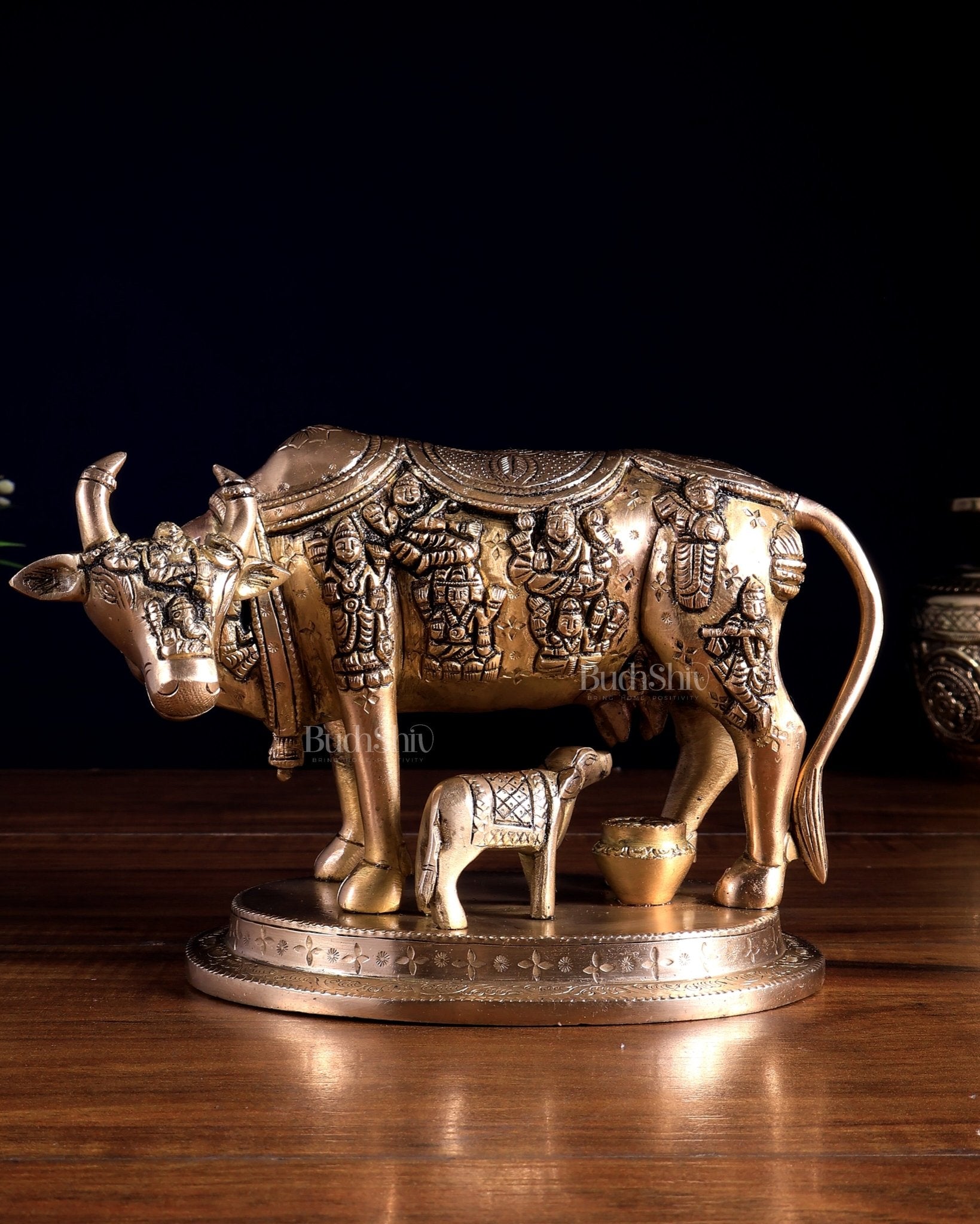 Pure Brass Superfine Kamadhenu Cow with Calf | Bleeding Brass Finish 6.5 inch - Budhshiv.com