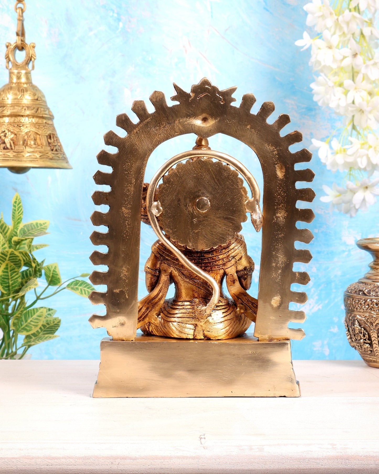 Pure Brass Superfine Lord Hanuman idol on throne with Prabhavali aura - 11 inch - Budhshiv.com