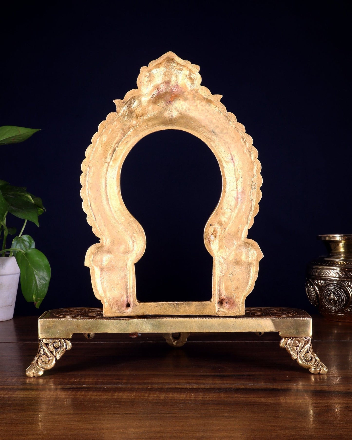 Pure Brass Superfine Singhasan Chowki with Prabhavali – 12 Inch - Budhshiv.com