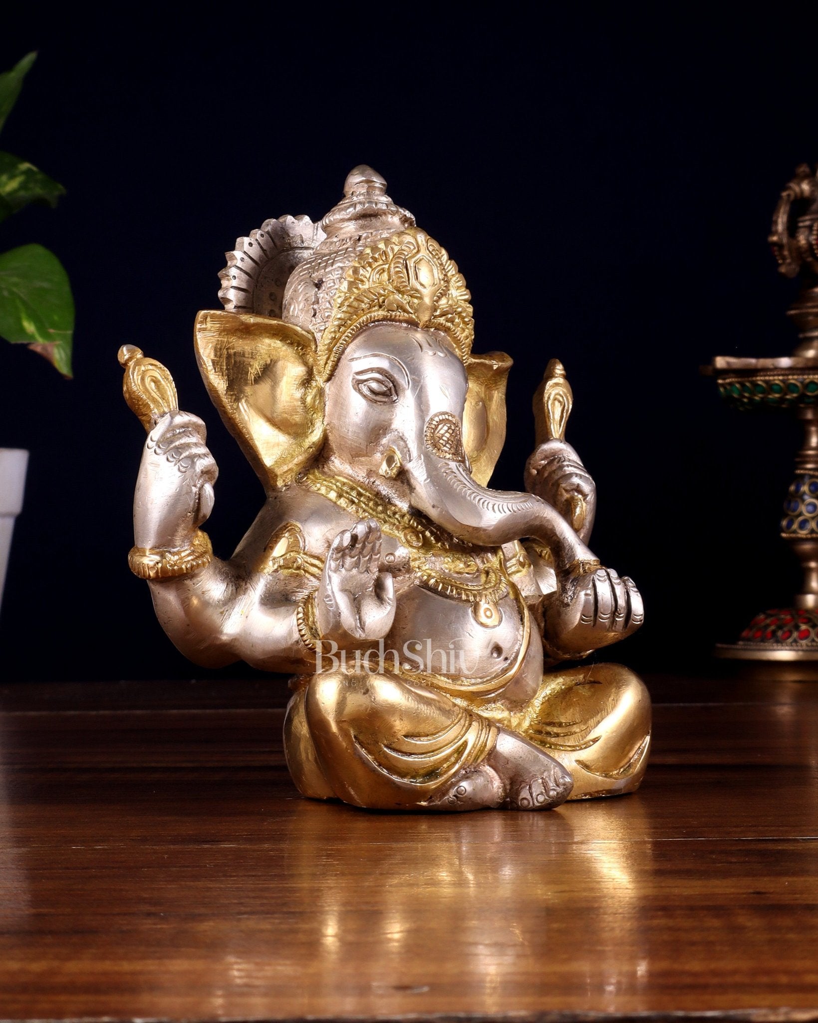 Pure brass Taj Ganesha Brass Statue with a glossy dual tone 6" - Budhshiv.com