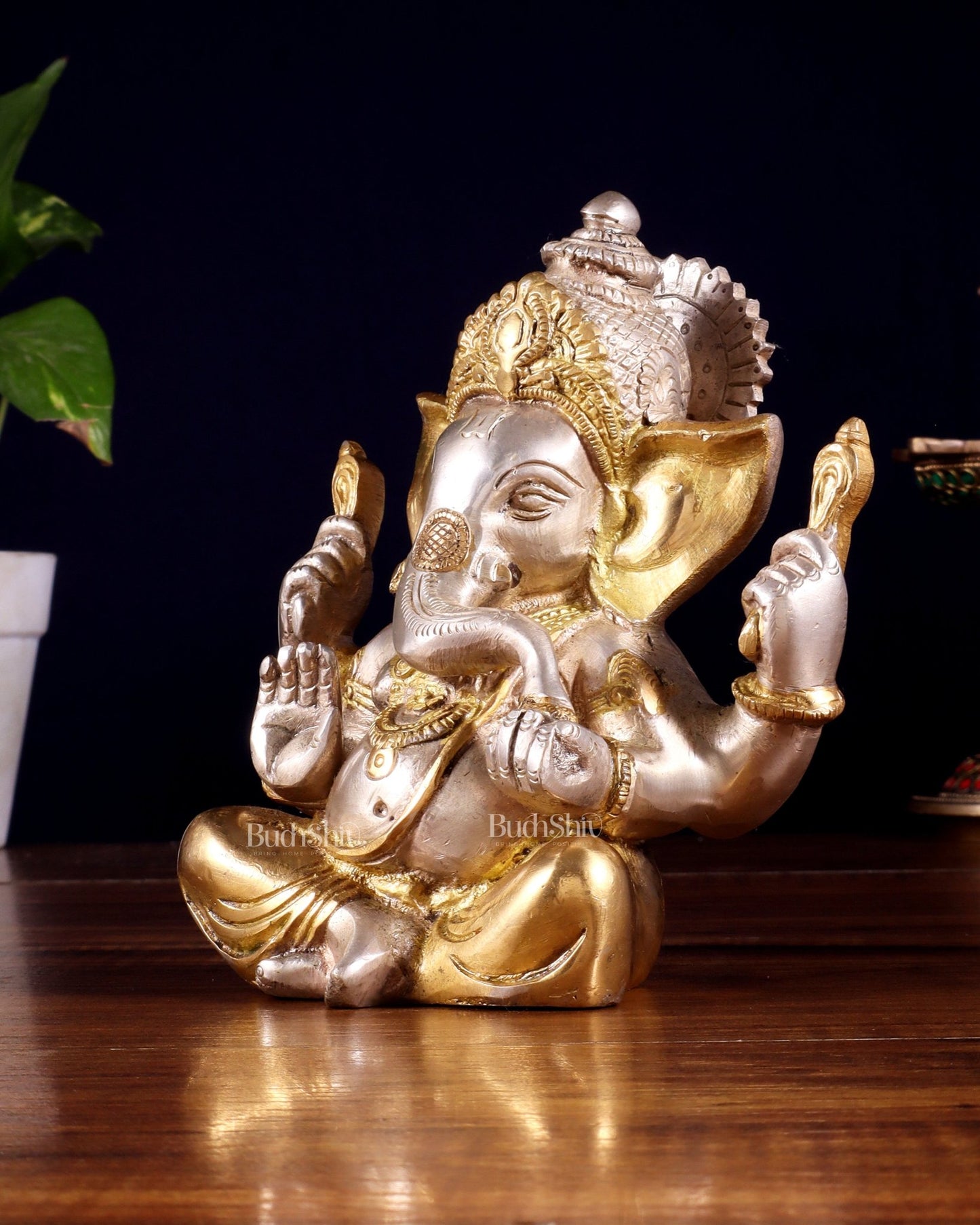 Pure brass Taj Ganesha Brass Statue with a glossy dual tone 6" - Budhshiv.com