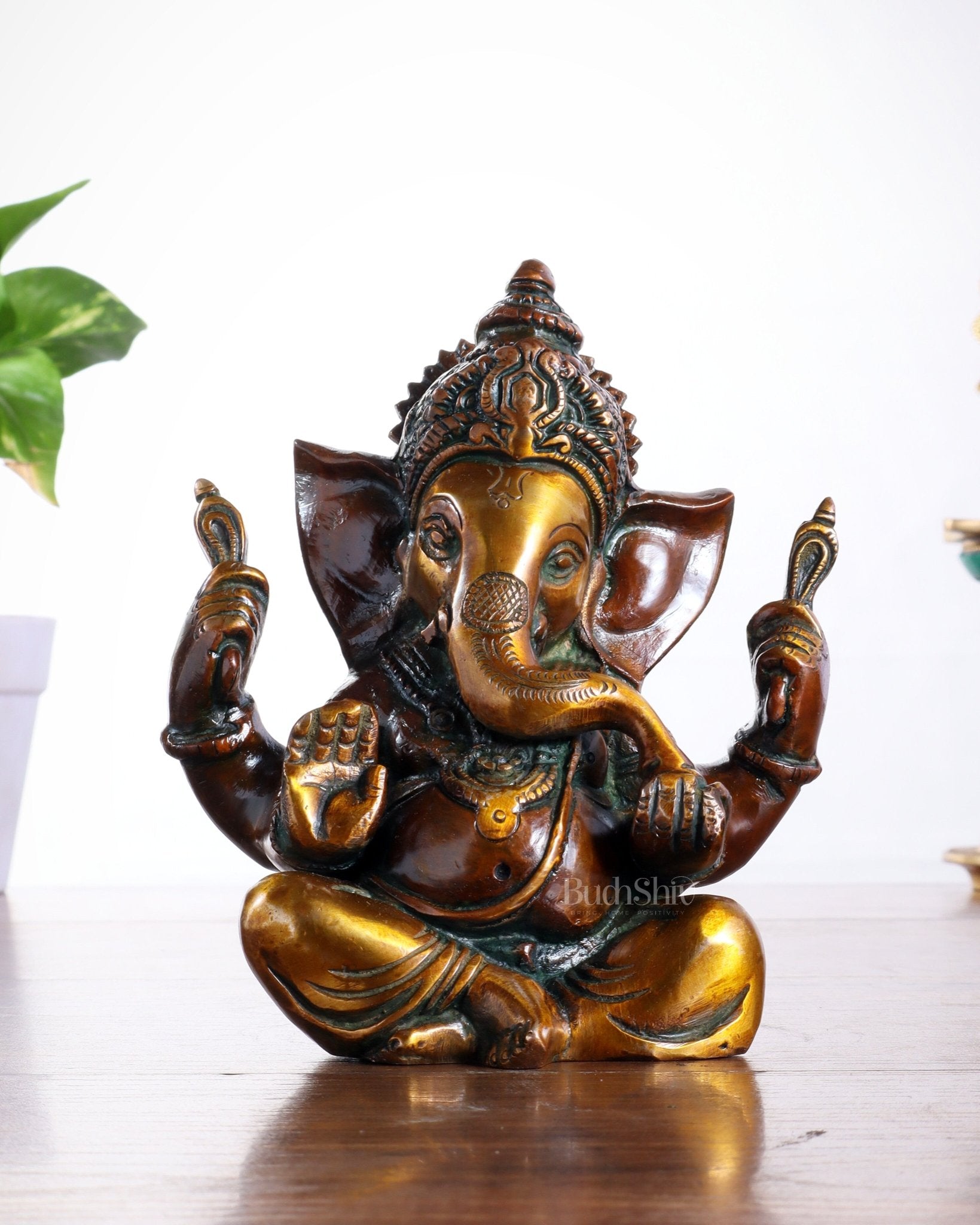 Pure brass Taj Ganesha Brass Statue with Vintage tone 6" - Budhshiv.com