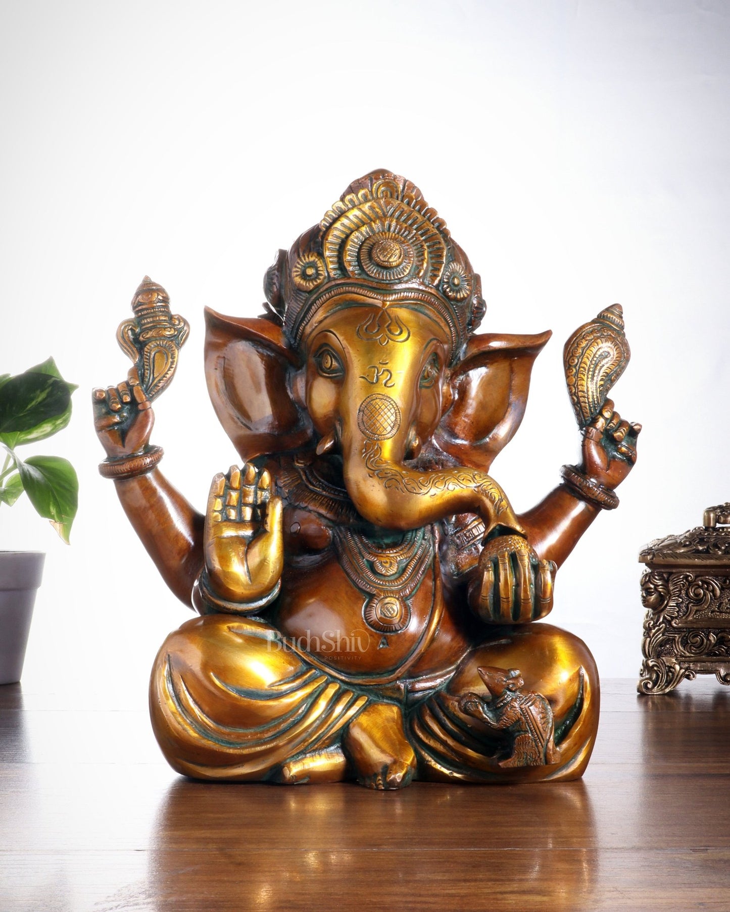 Pure Brass Taj Ganesha Statue – Sharp Features & Majestic Presence (12 Inches, 8 Kg) - Budhshiv.com