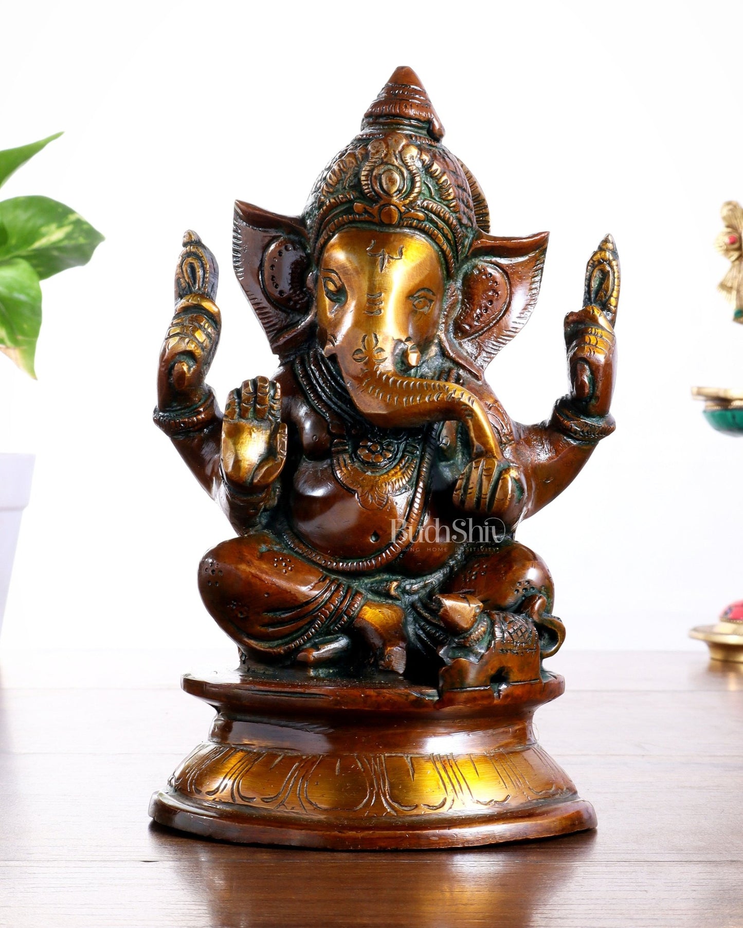 Pure Brass Taj Ganesha Statue with Round Base – Vintage Finish 7" - Budhshiv.com