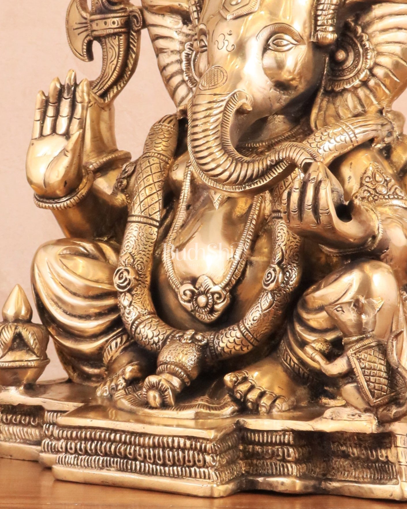 Rare Vinayaka Statue: Pure Brass with glossy Tone | 19 - Budhshiv.com