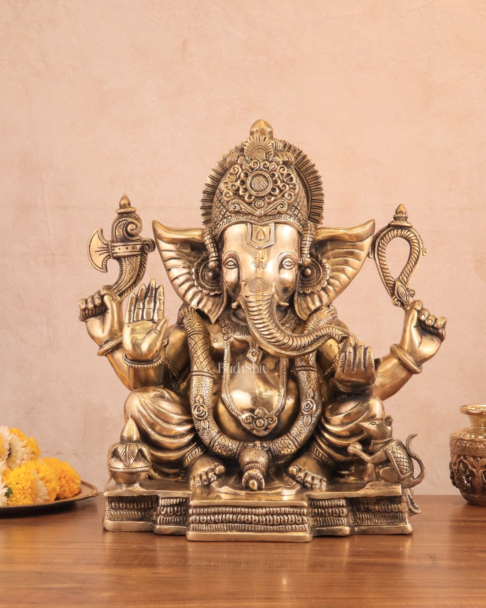 Rare Vinayaka Statue: Pure Brass with glossy Tone | 19 - Budhshiv.com