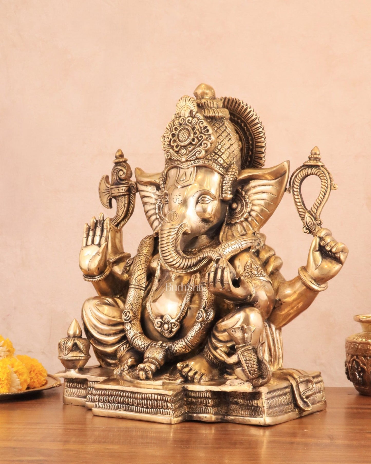 Rare Vinayaka Statue: Pure Brass with glossy Tone | 19 - Budhshiv.com