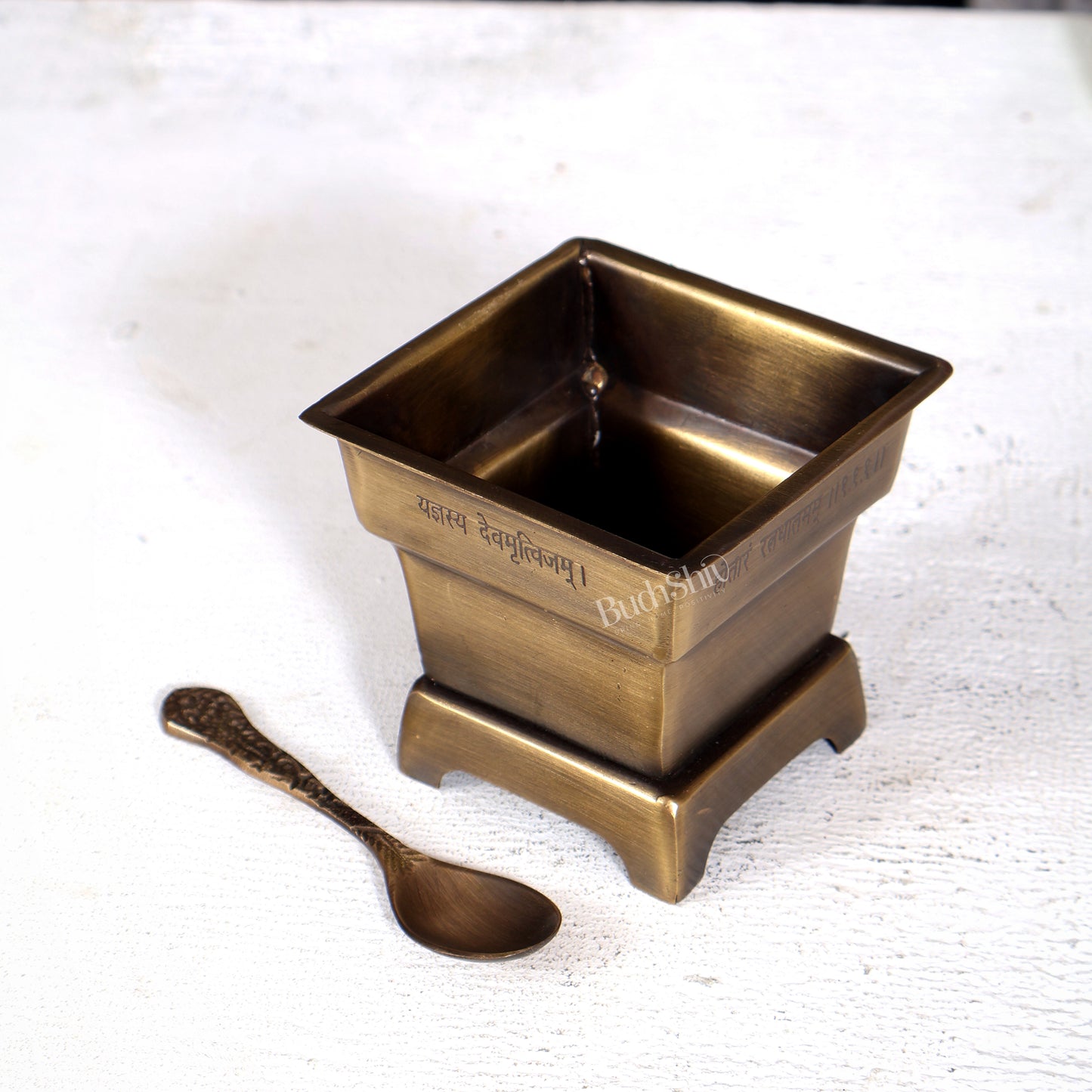 Brass Small Hawan Kund with Spoon — Compact Agni Kund for Daily Pooja