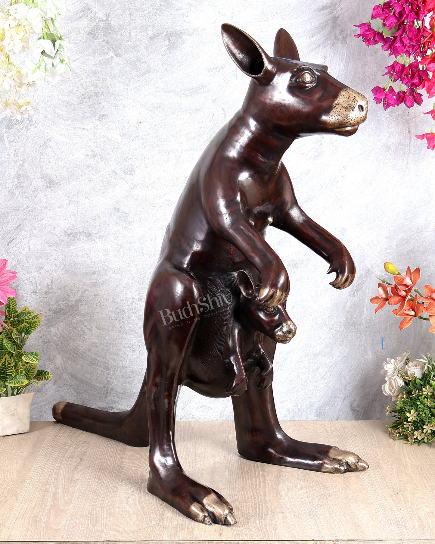 Brass Large Kangaroo with Baby Joey Sculpture – Handcrafted Wildlife Masterpiece (34 Inches)
