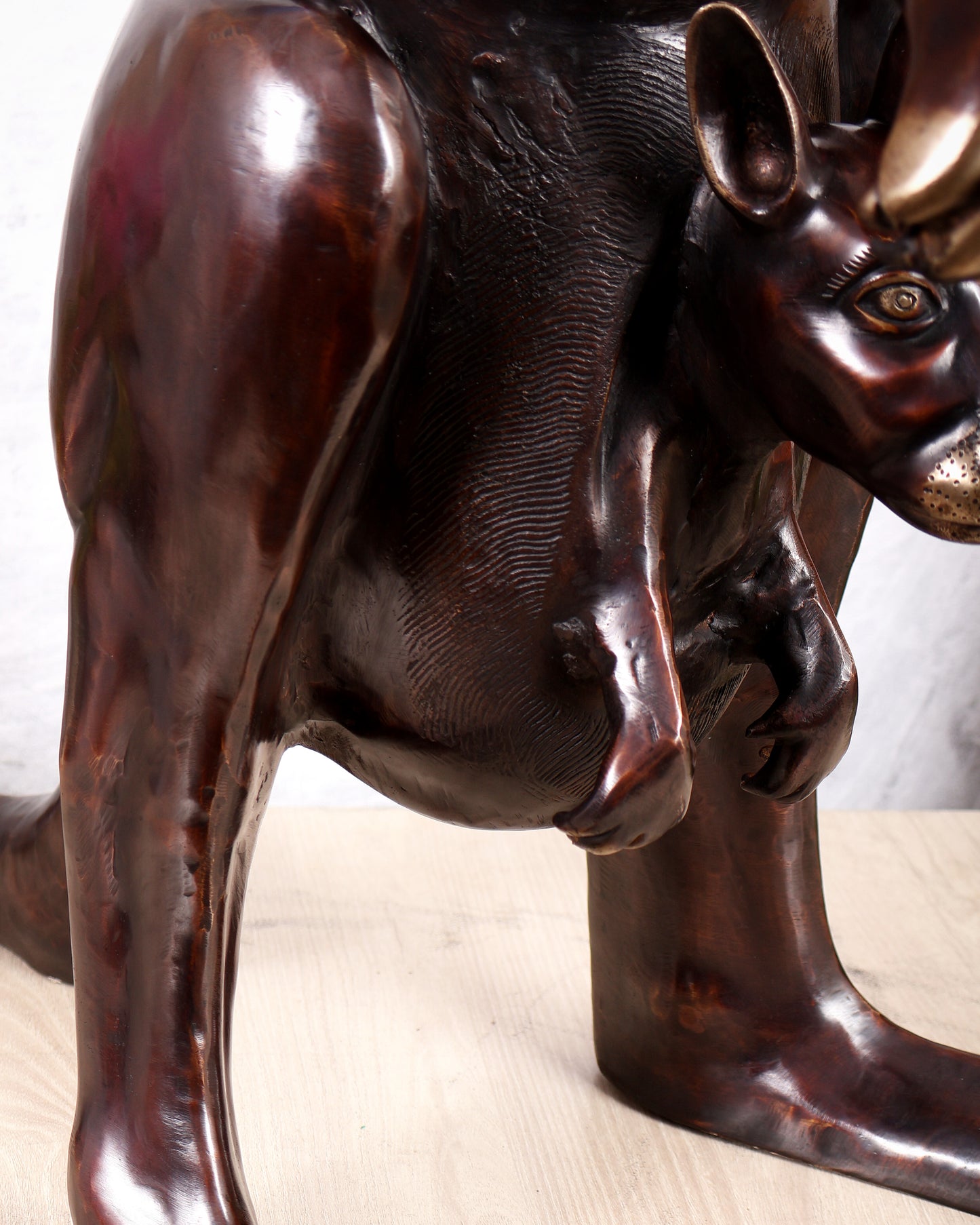 Brass Large Kangaroo with Baby Joey Sculpture – Handcrafted Wildlife Masterpiece (34 Inches)