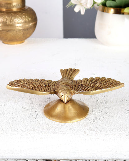 Brass Unique Flying Eagle Showpiece – Vastu Approved Handcrafted Home Décor