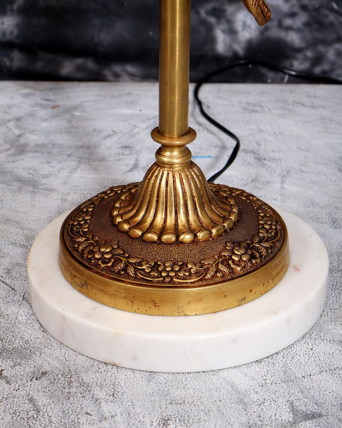 Suvarna Shuka — Designer Brass Parrot Table Lamp with White Shade & Marble Base - Budhshiv.com