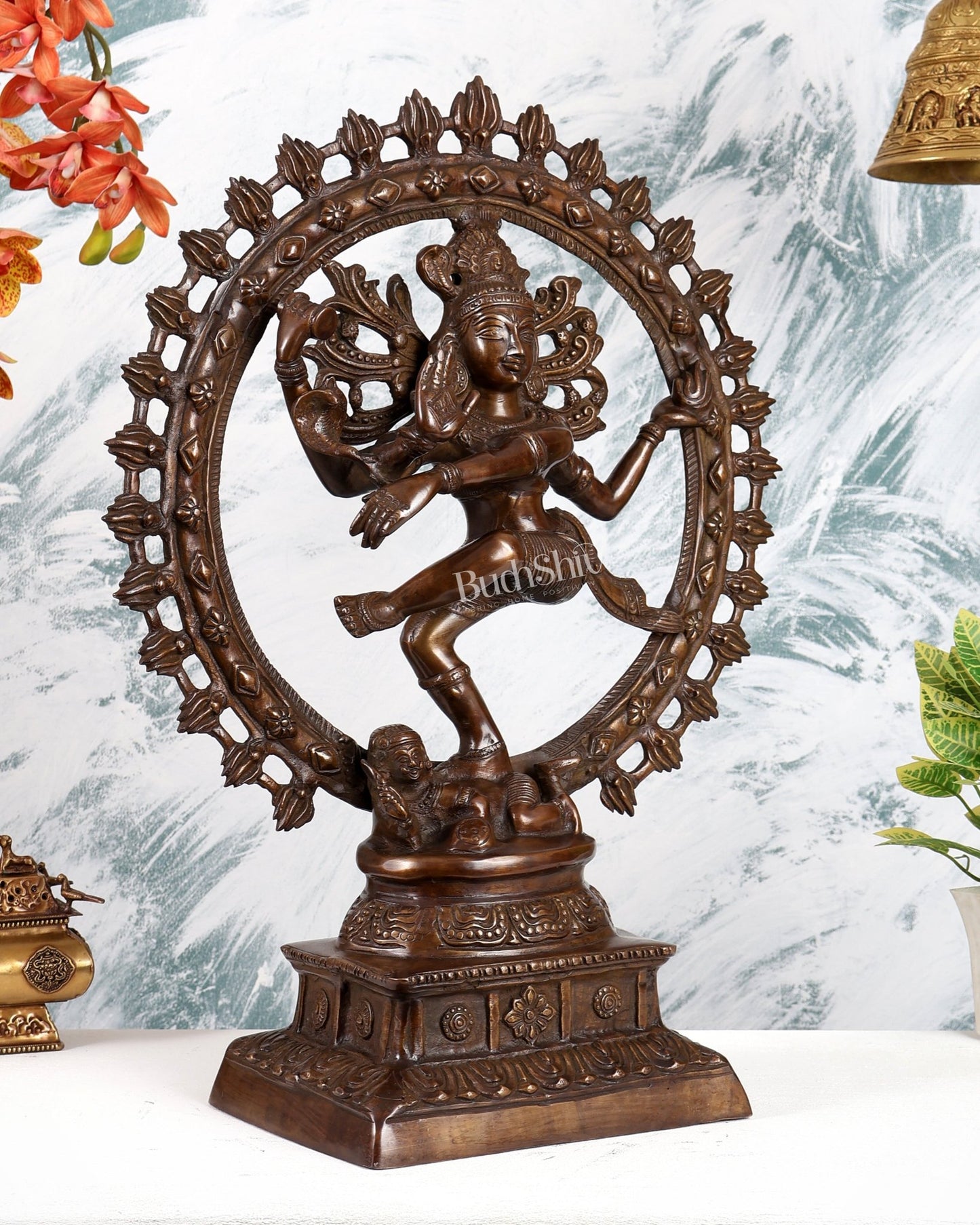 Unique Brass Nataraja Statue – Rare Dark Cocoa Finish Divine Sculpture (23 Inches) - Budhshiv.com