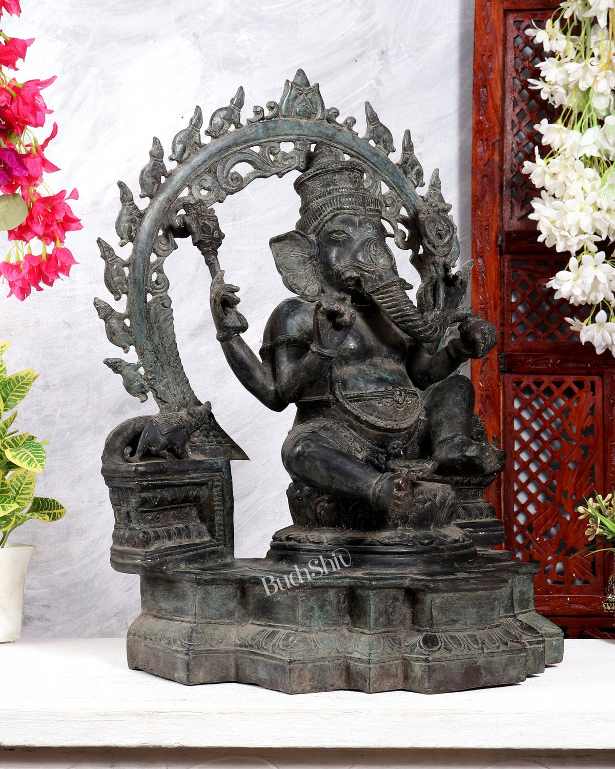 Vintage Bronze Lord Ganesha with Unique Mouse Prabhavali – Balinese Lost-Wax Casting (21 Inches) - Budhshiv.com