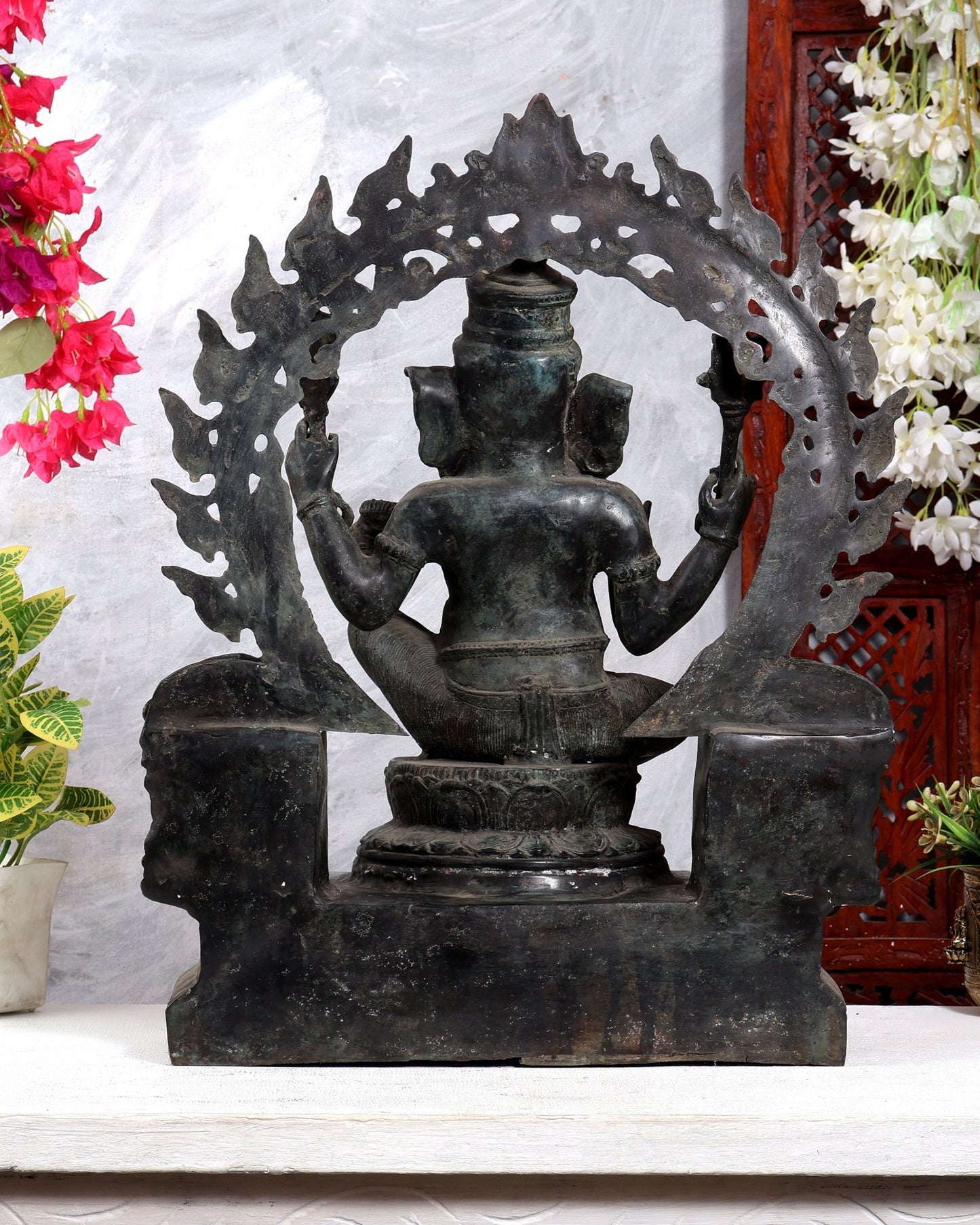 Vintage Bronze Lord Ganesha with Unique Mouse Prabhavali – Balinese Lost-Wax Casting (21 Inches) - Budhshiv.com