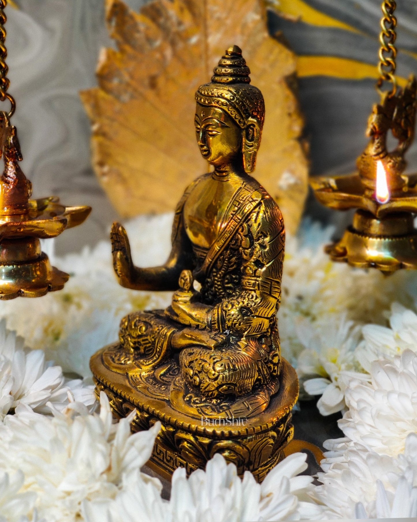 Beautiful Brass Blessing Buddha Statue | Abhaya Mudra/Aashirwaad Mudra | 7" x 4" - Budhshiv.com